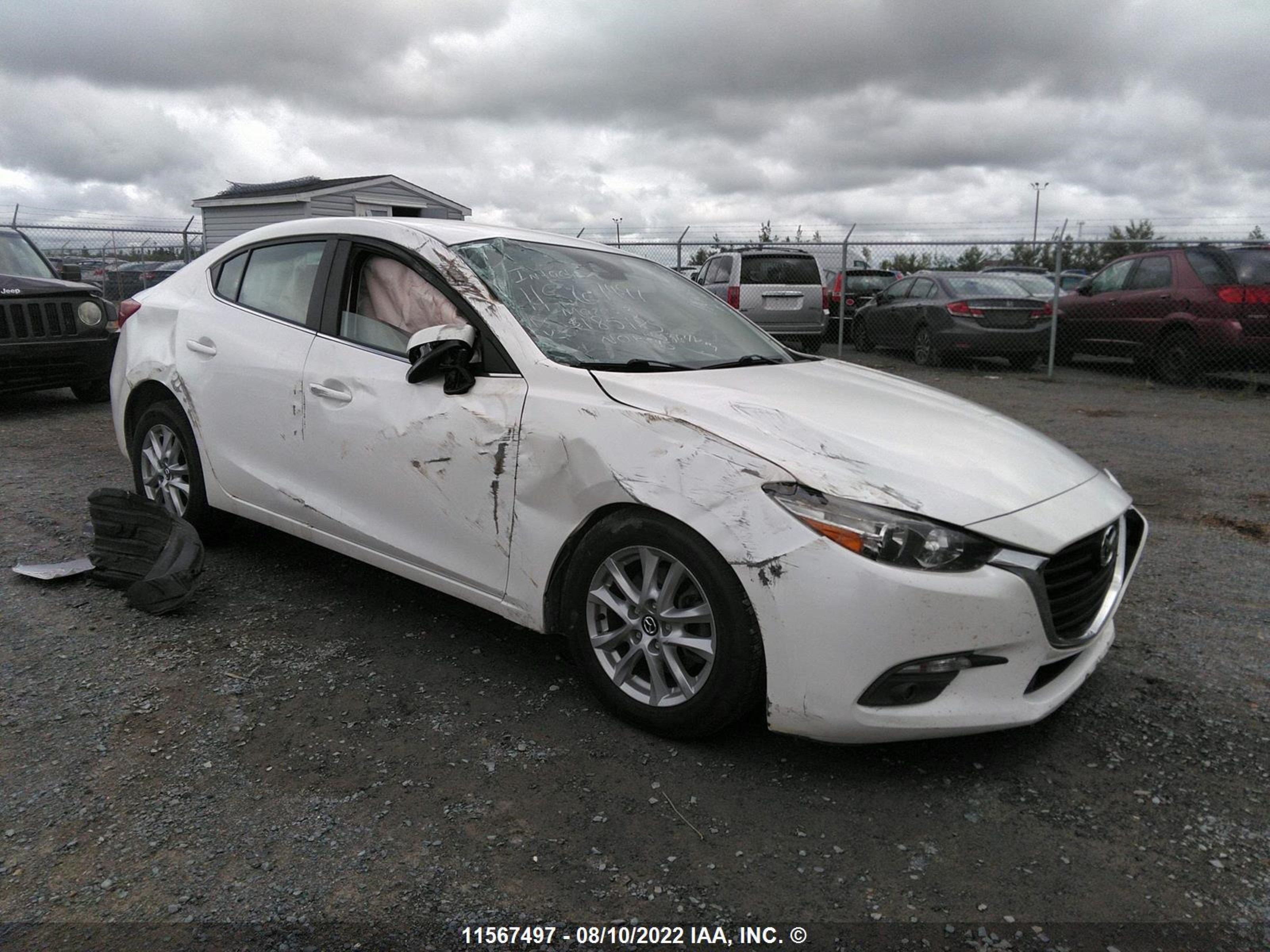 MAZDA 3 2018 jm1bn1v74j1185185