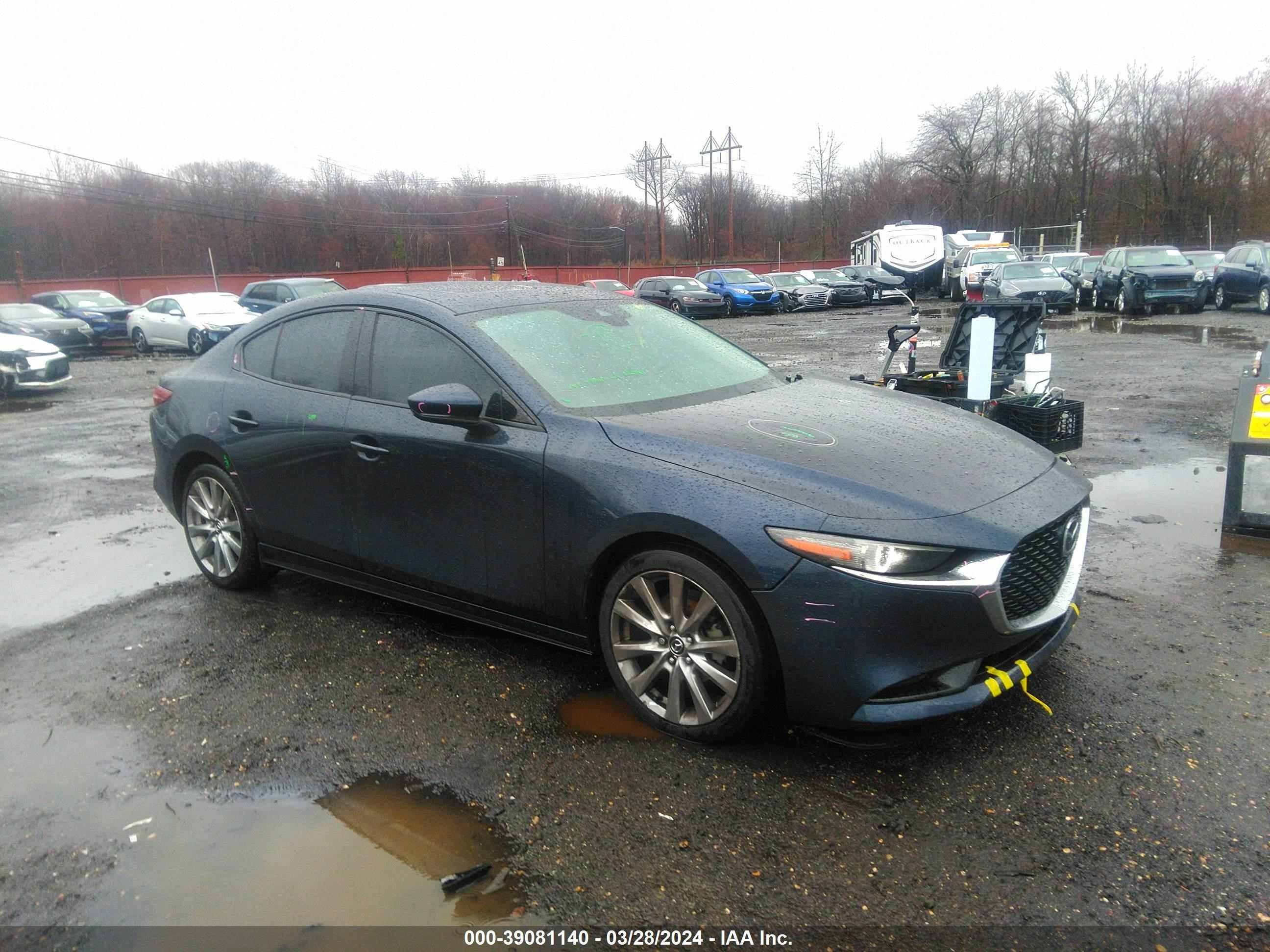 MAZDA 3 2018 jm1bpacm2k1101756