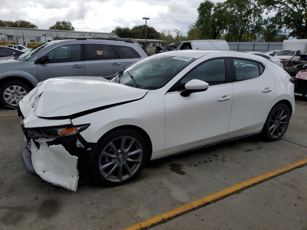 MAZDA 3 2019 jm1bpamm5k1118615