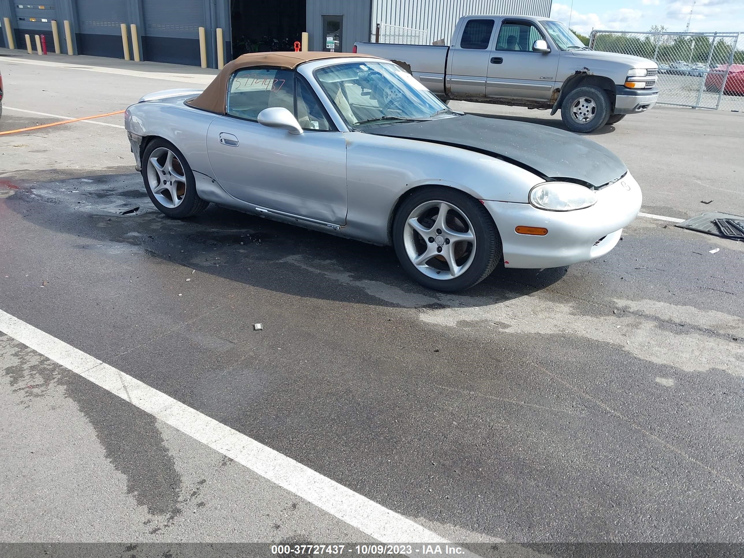 MAZDA MX-5 2001 jm1nb353210204160