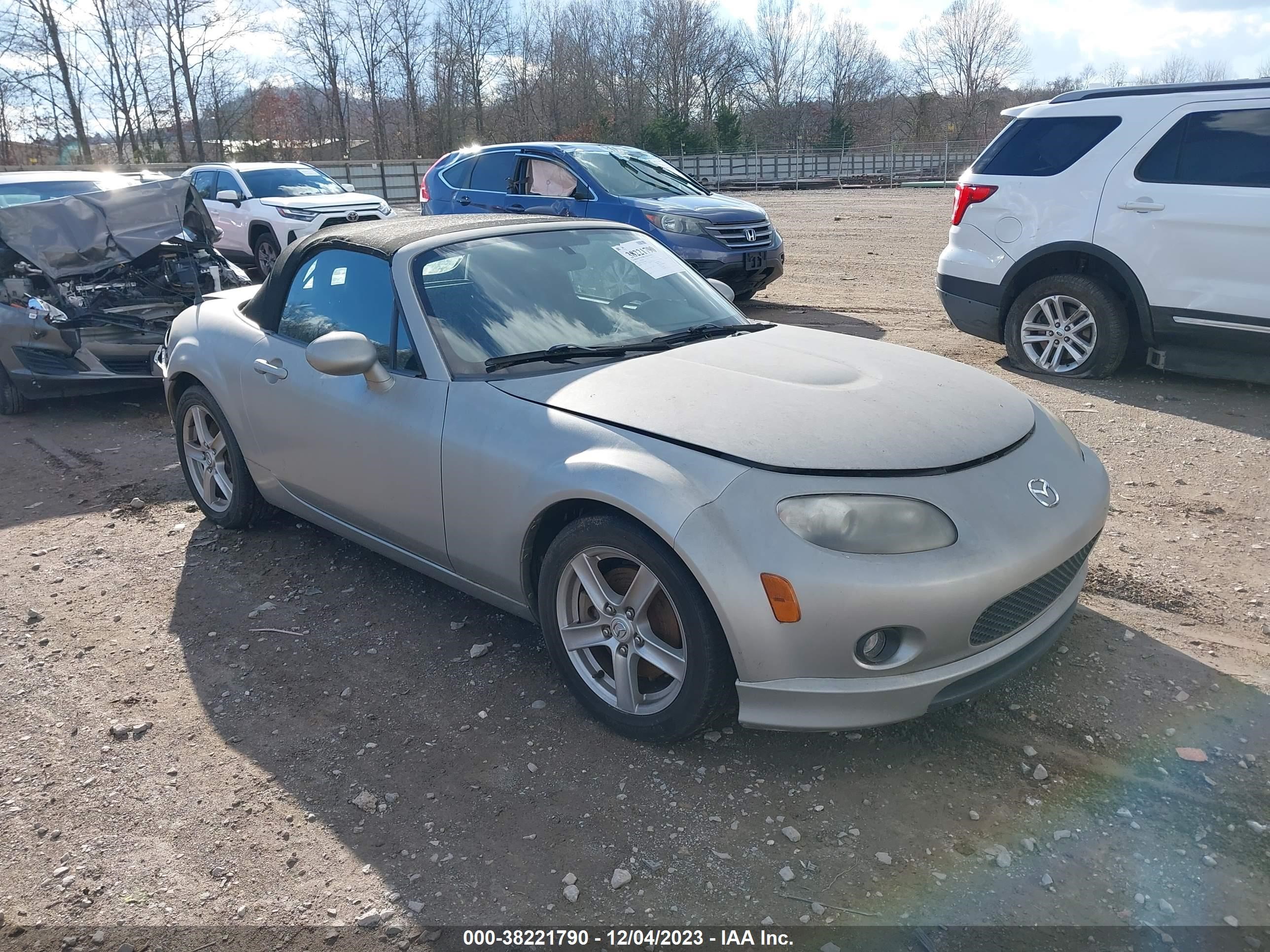 MAZDA MX-5 2006 jm1nc25f560113845