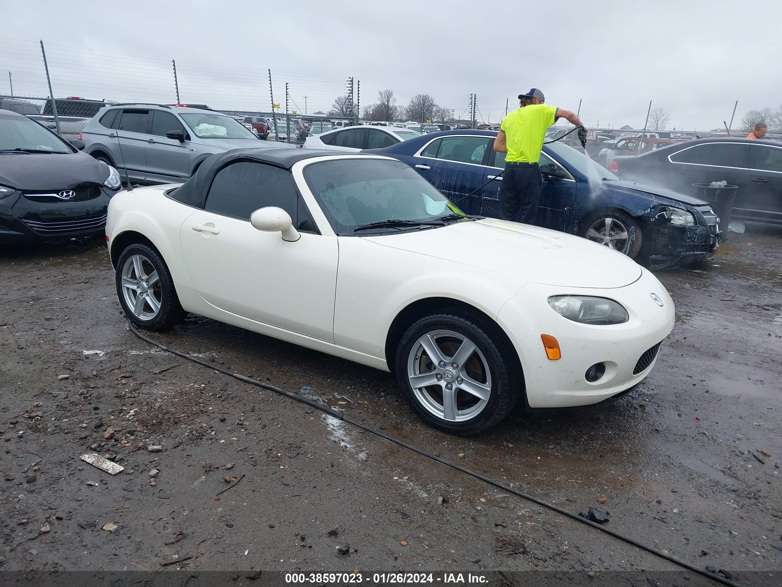 MAZDA MX-5 2008 jm1nc25f580154107