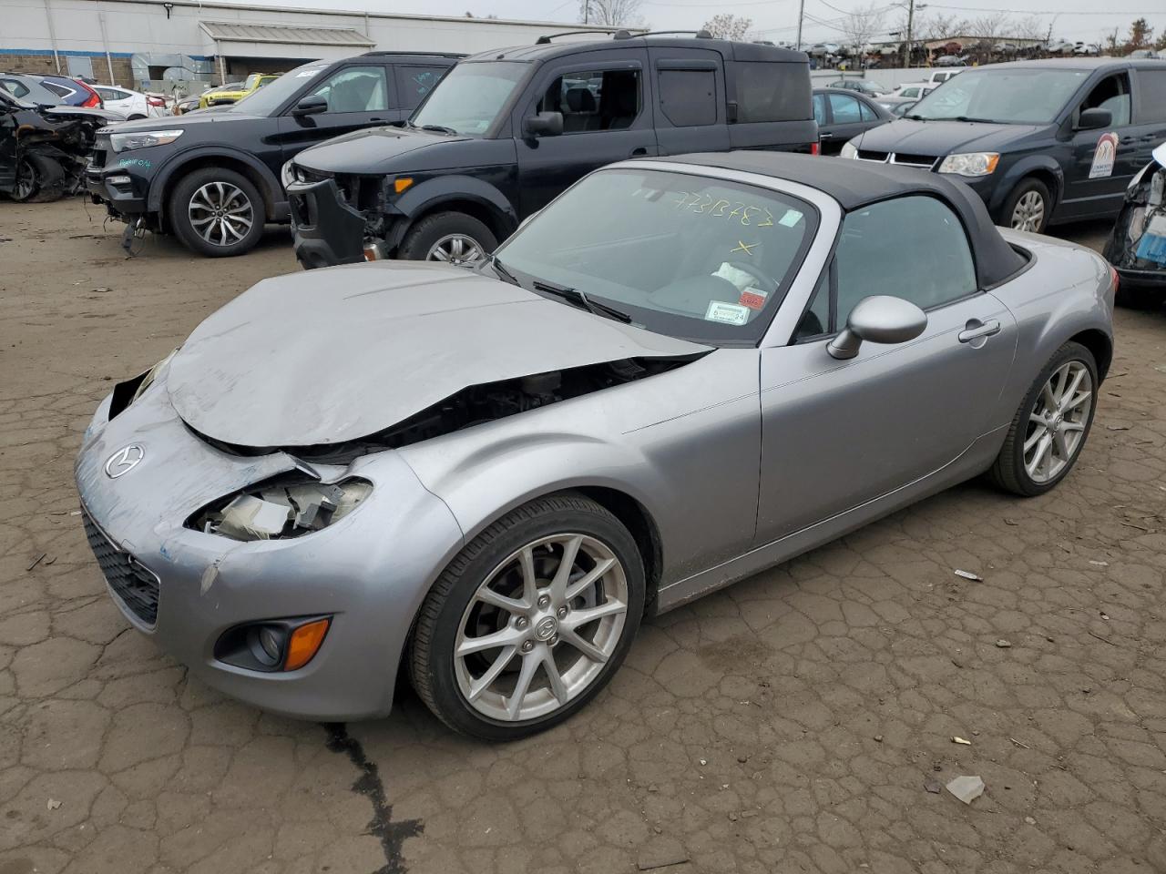 MAZDA MX-5 2011 jm1nc2nf1b0218053