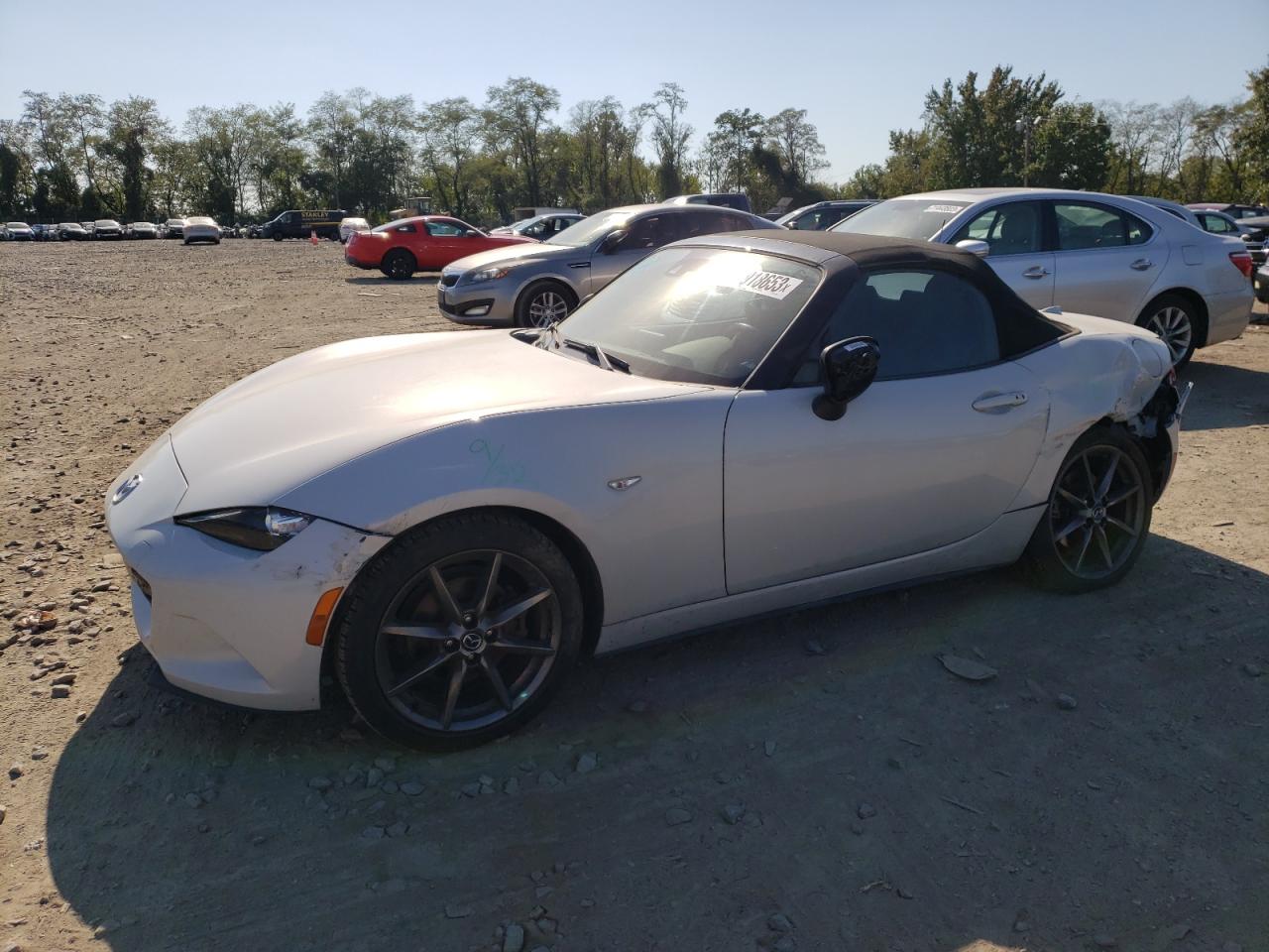 MAZDA MX-5 2017 jm1ndad73h0123553