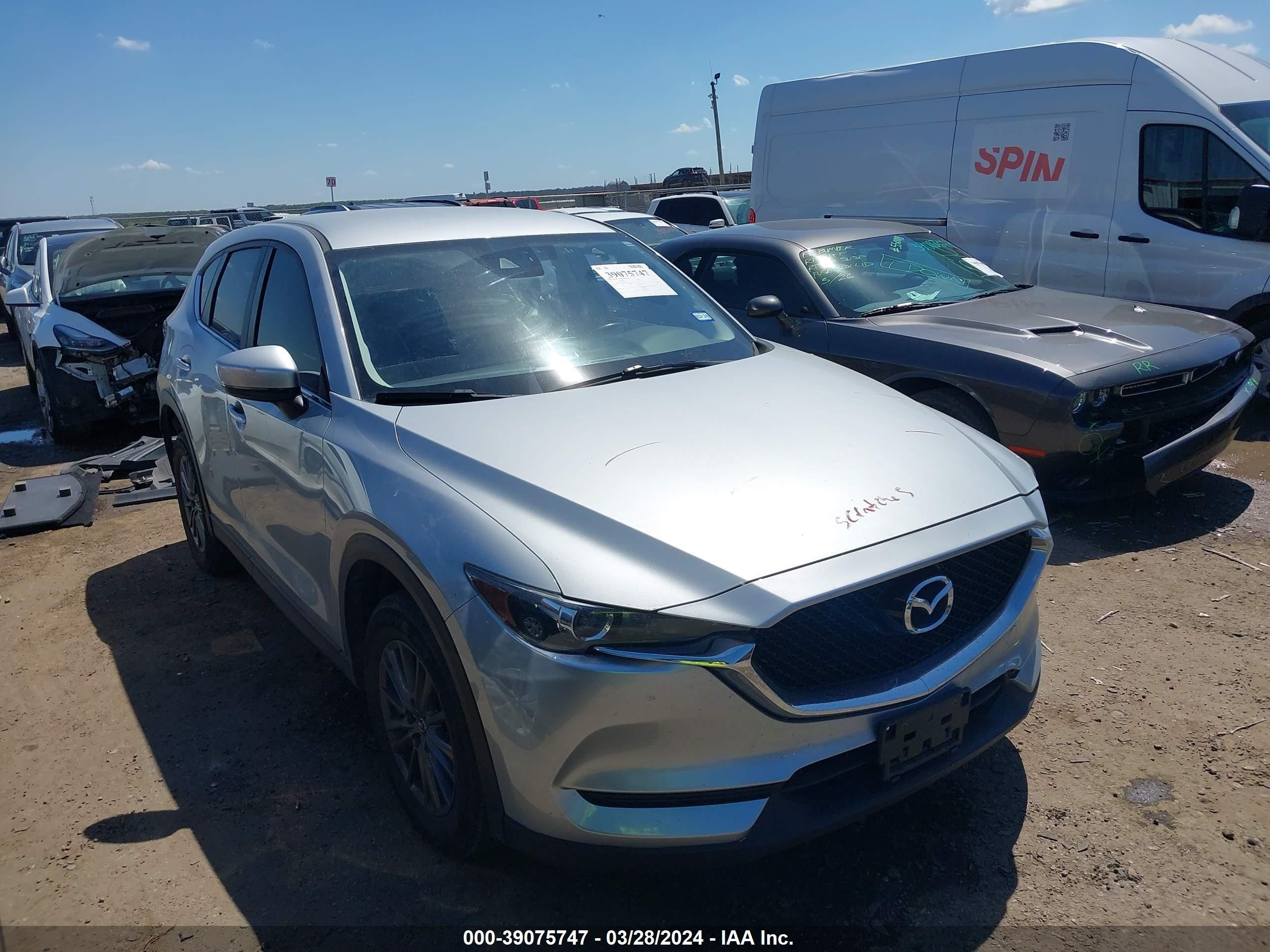 MAZDA CX-5 2017 jm3kfacl4h0209831