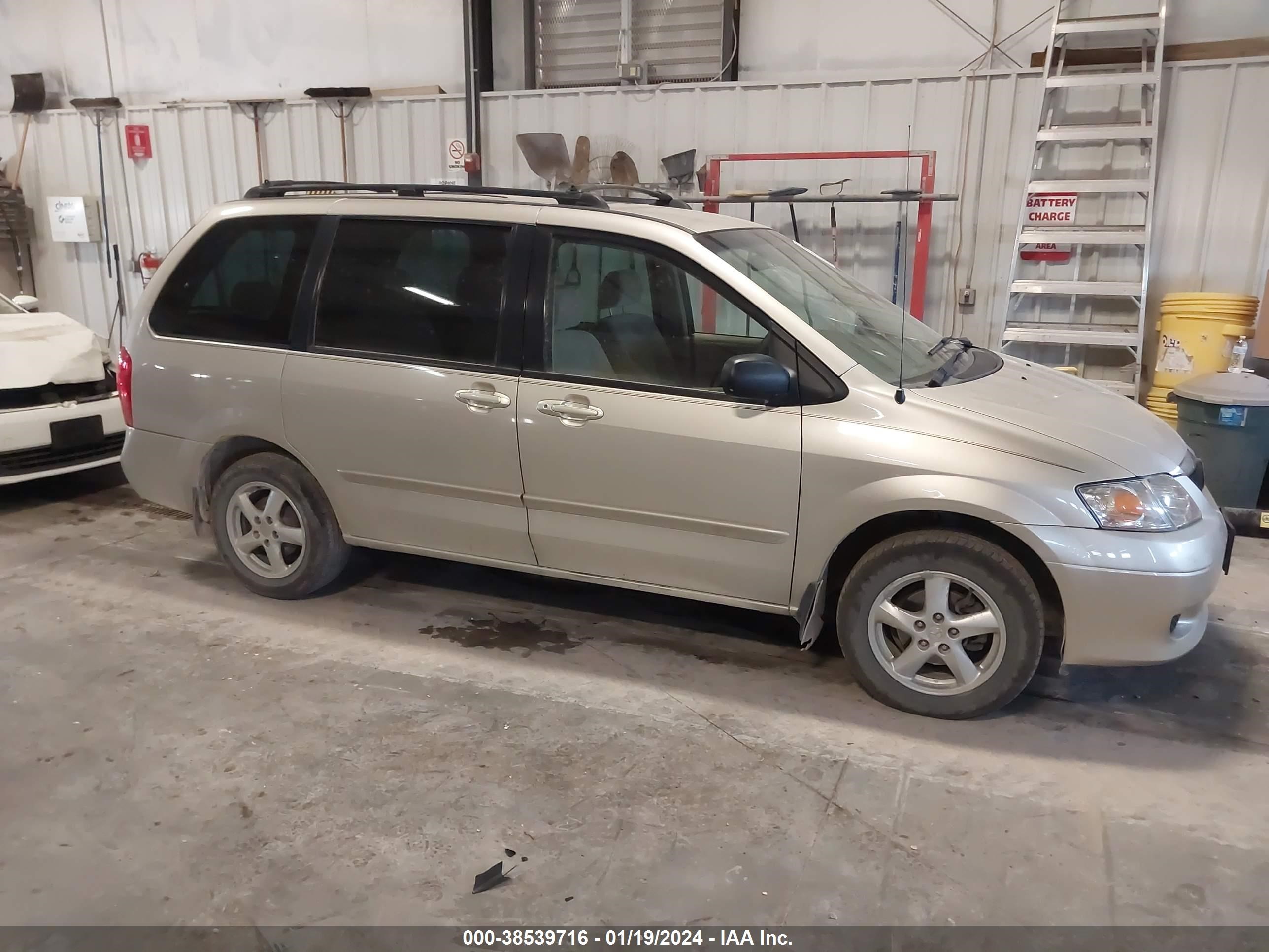 MAZDA MPV 2002 jm3lw28a320331461