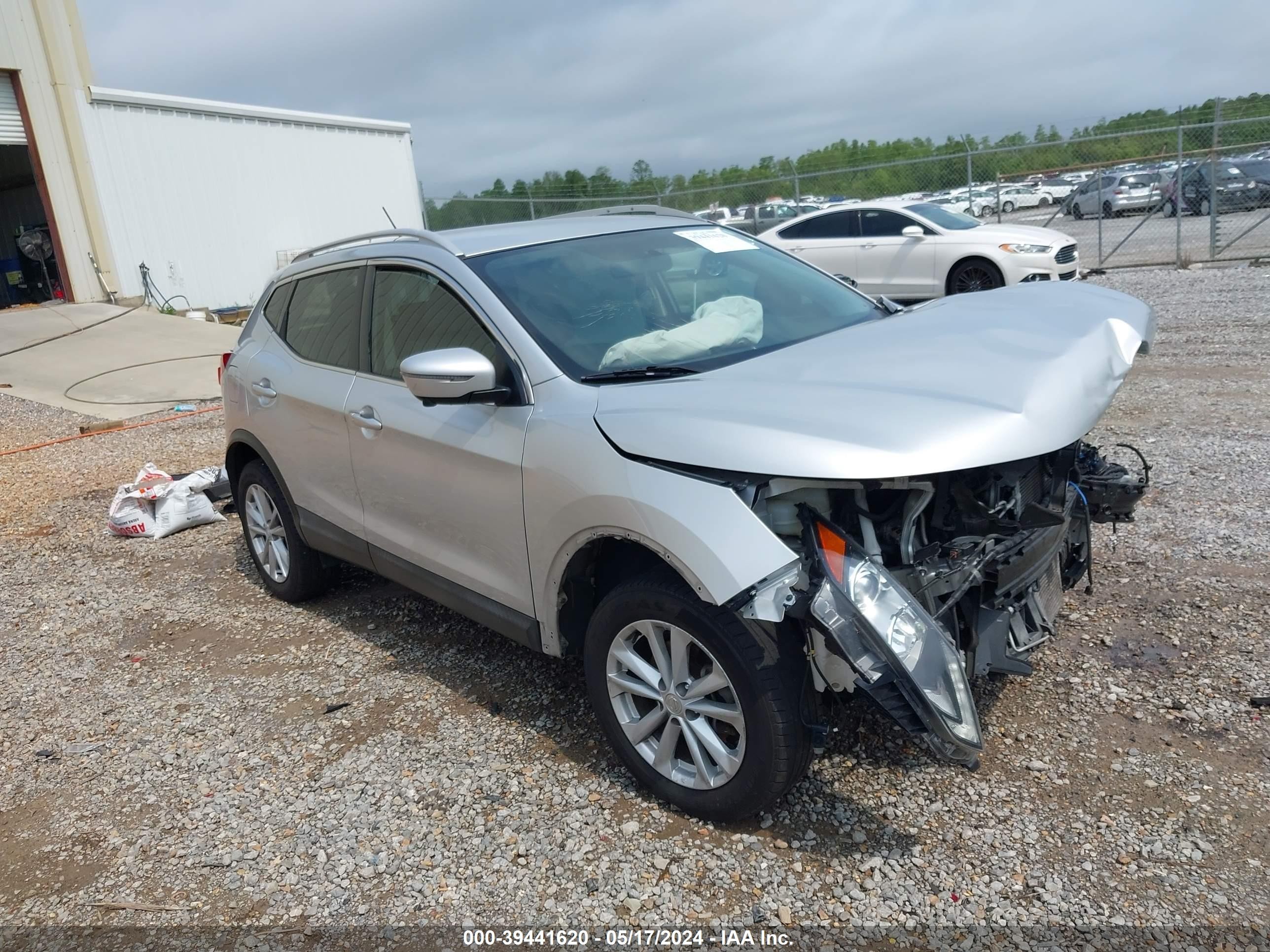 NISSAN ROGUE 2018 jn1bj1cp0jw500679