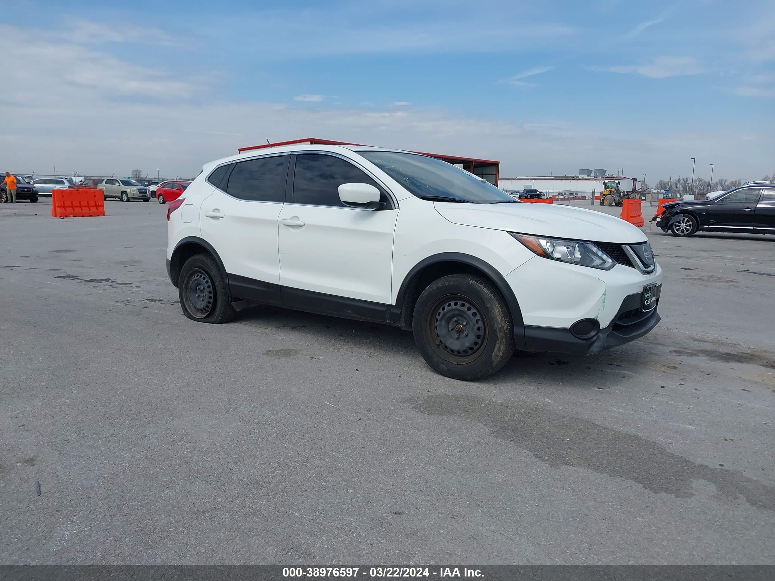 NISSAN ROGUE 2019 jn1bj1cp0kw235845