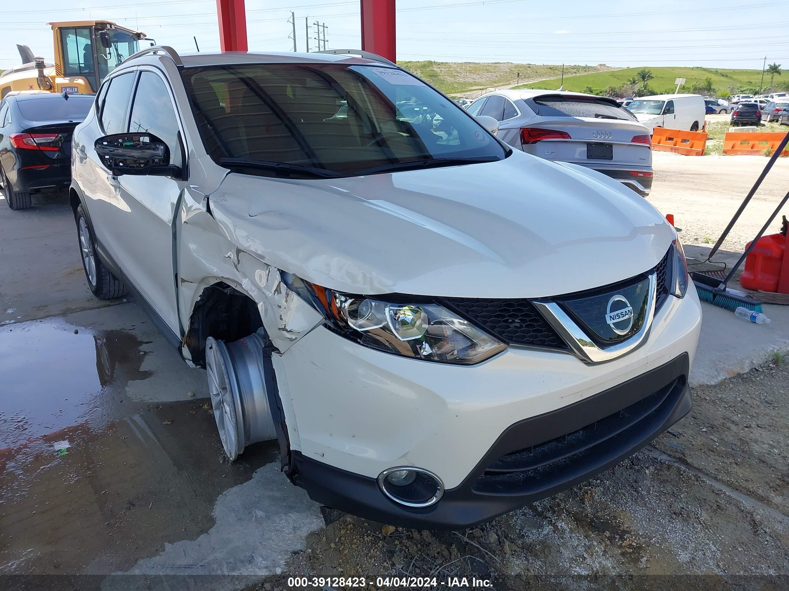 NISSAN ROGUE 2019 jn1bj1cp0kw527463