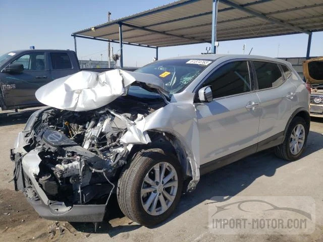 NISSAN ROGUE 2018 jn1bj1cp1jw196925