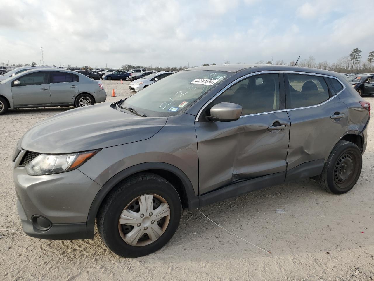 NISSAN ROGUE 2019 jn1bj1cp1kw212557