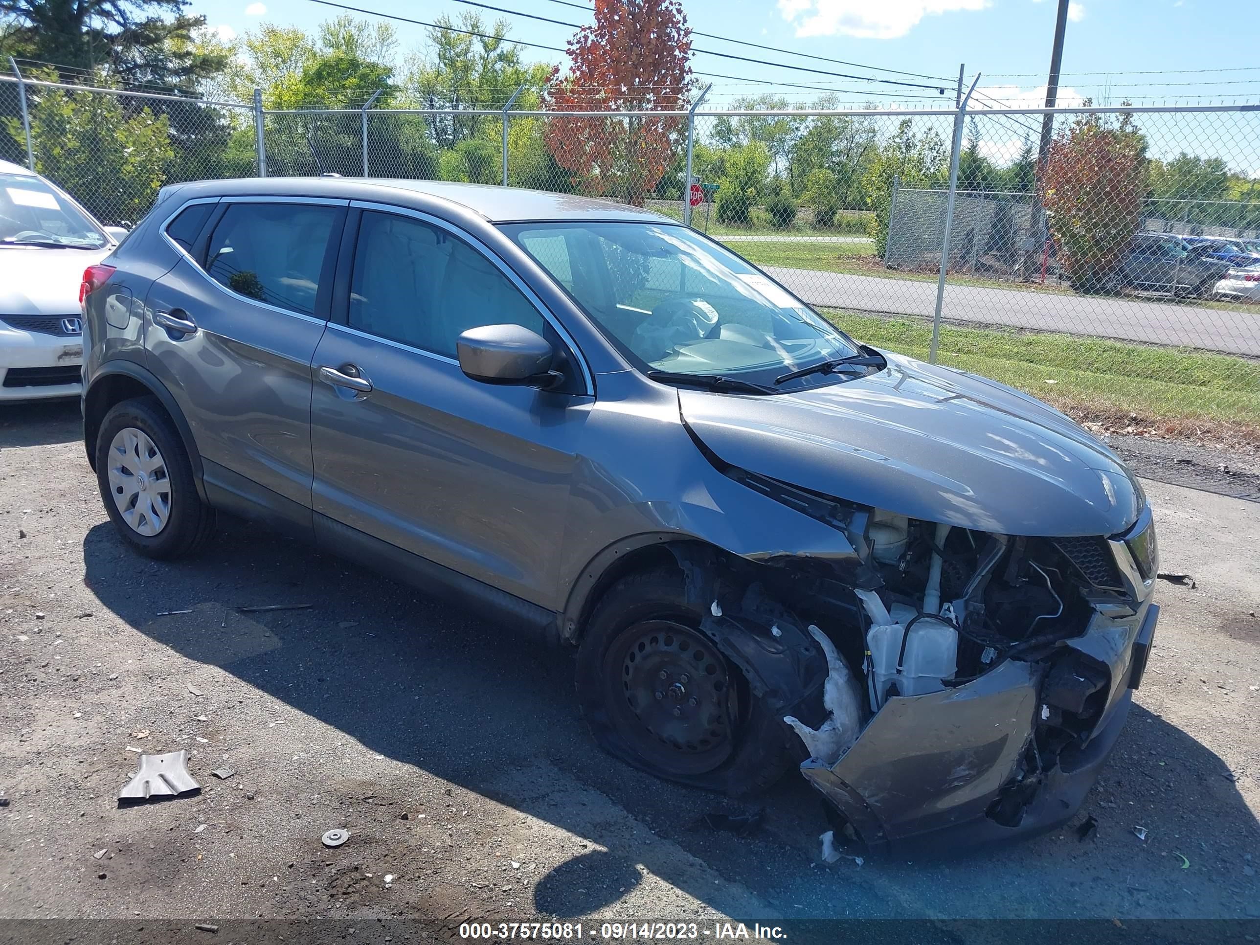 NISSAN ROGUE 2019 jn1bj1cp1kw522661