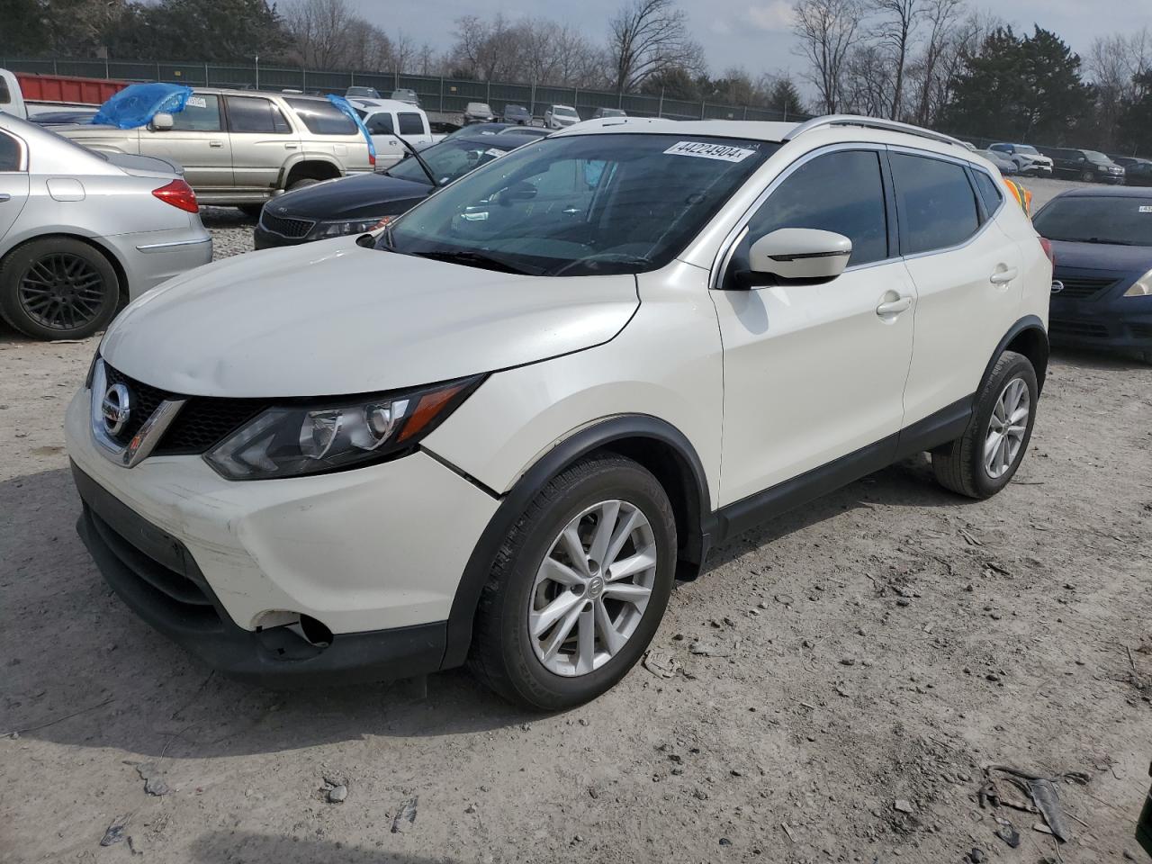 NISSAN ROGUE 2017 jn1bj1cp2hw024543