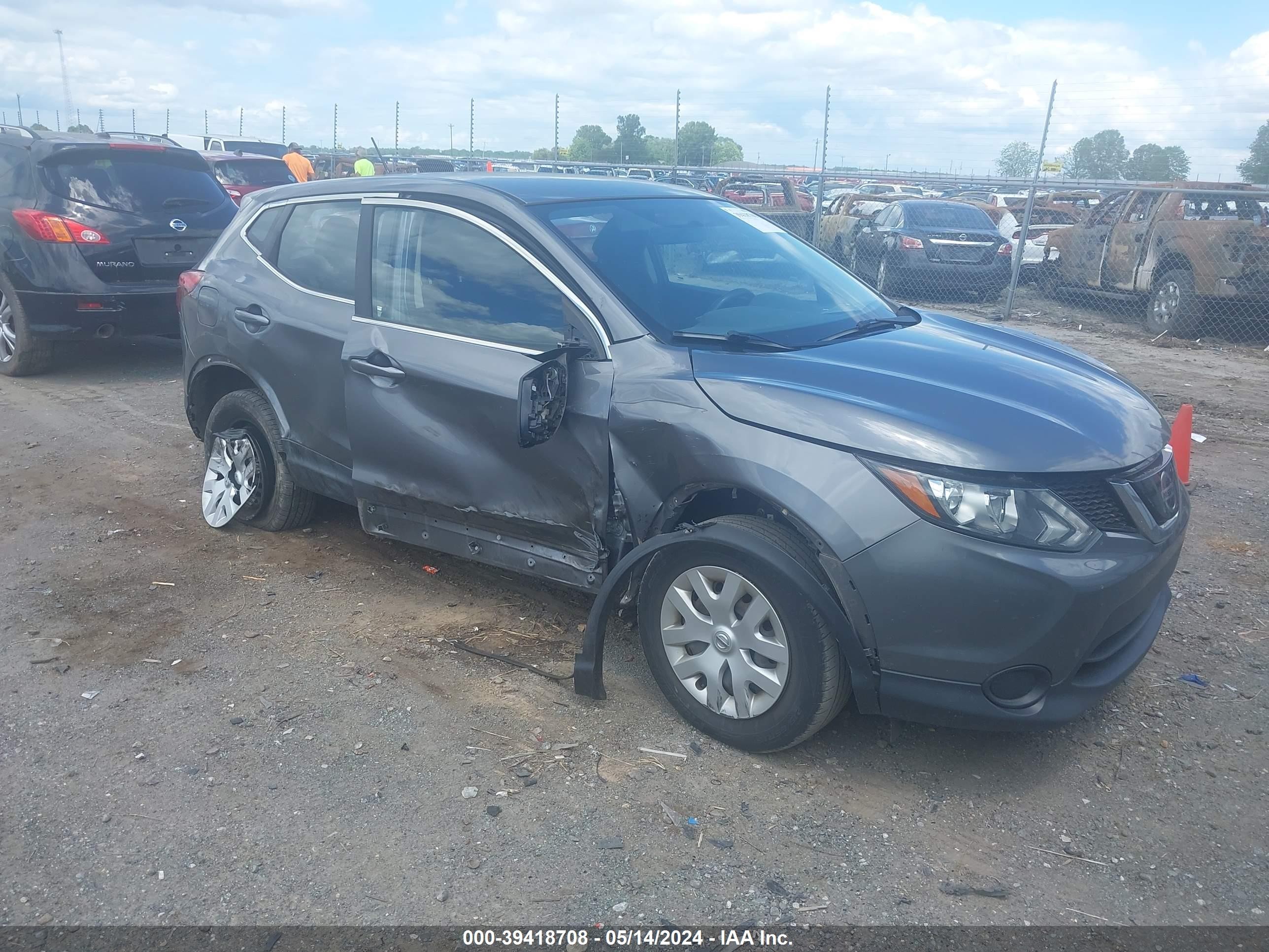 NISSAN ROGUE 2019 jn1bj1cp2kw215712