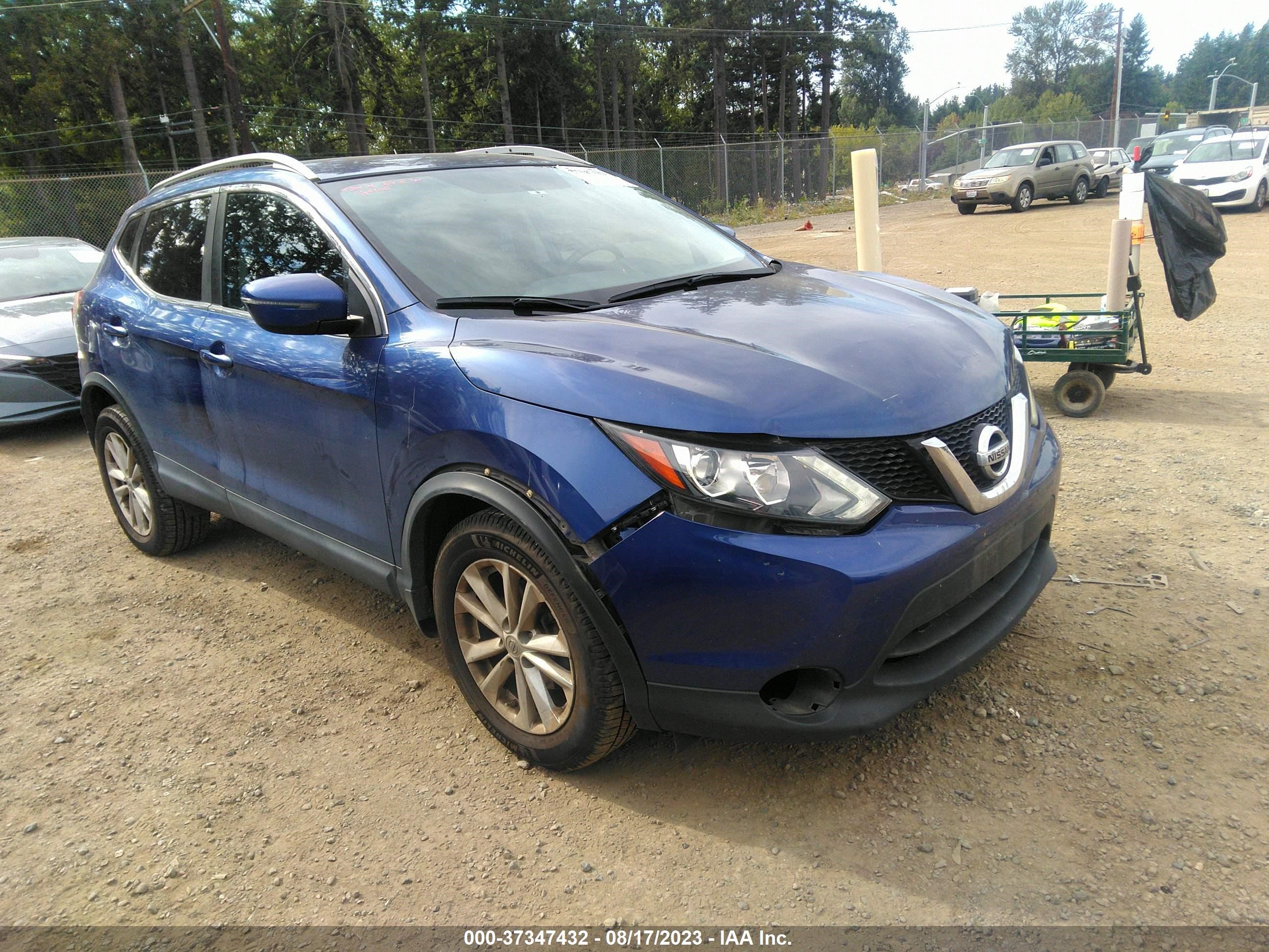 NISSAN ROGUE 2017 jn1bj1cp3hw009467