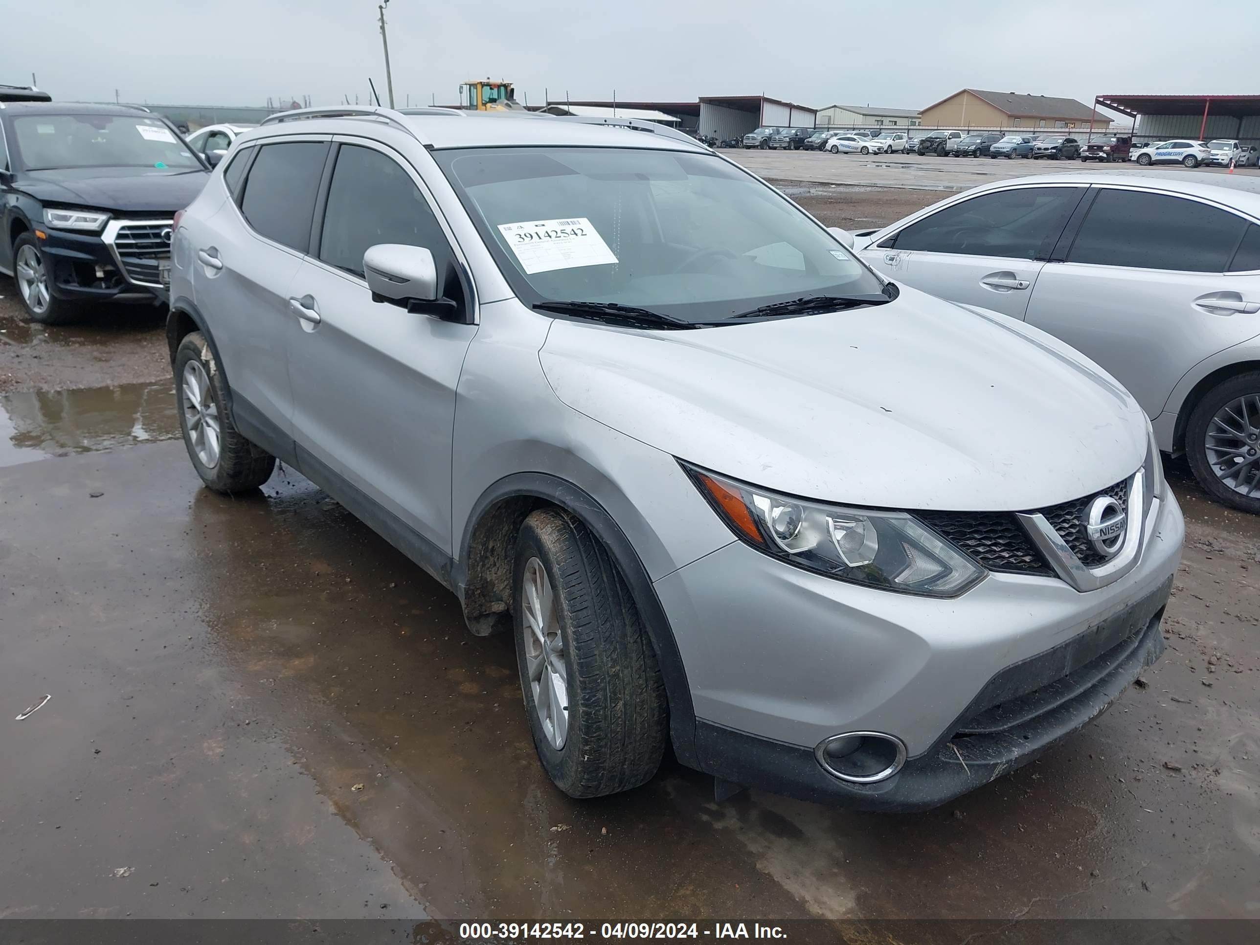 NISSAN ROGUE 2017 jn1bj1cp3hw020730