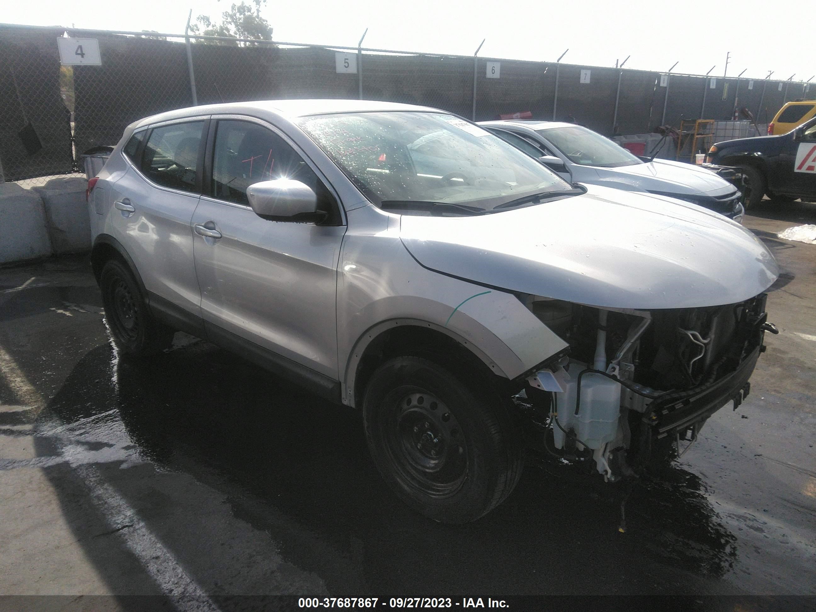 NISSAN ROGUE 2019 jn1bj1cp4kw524517