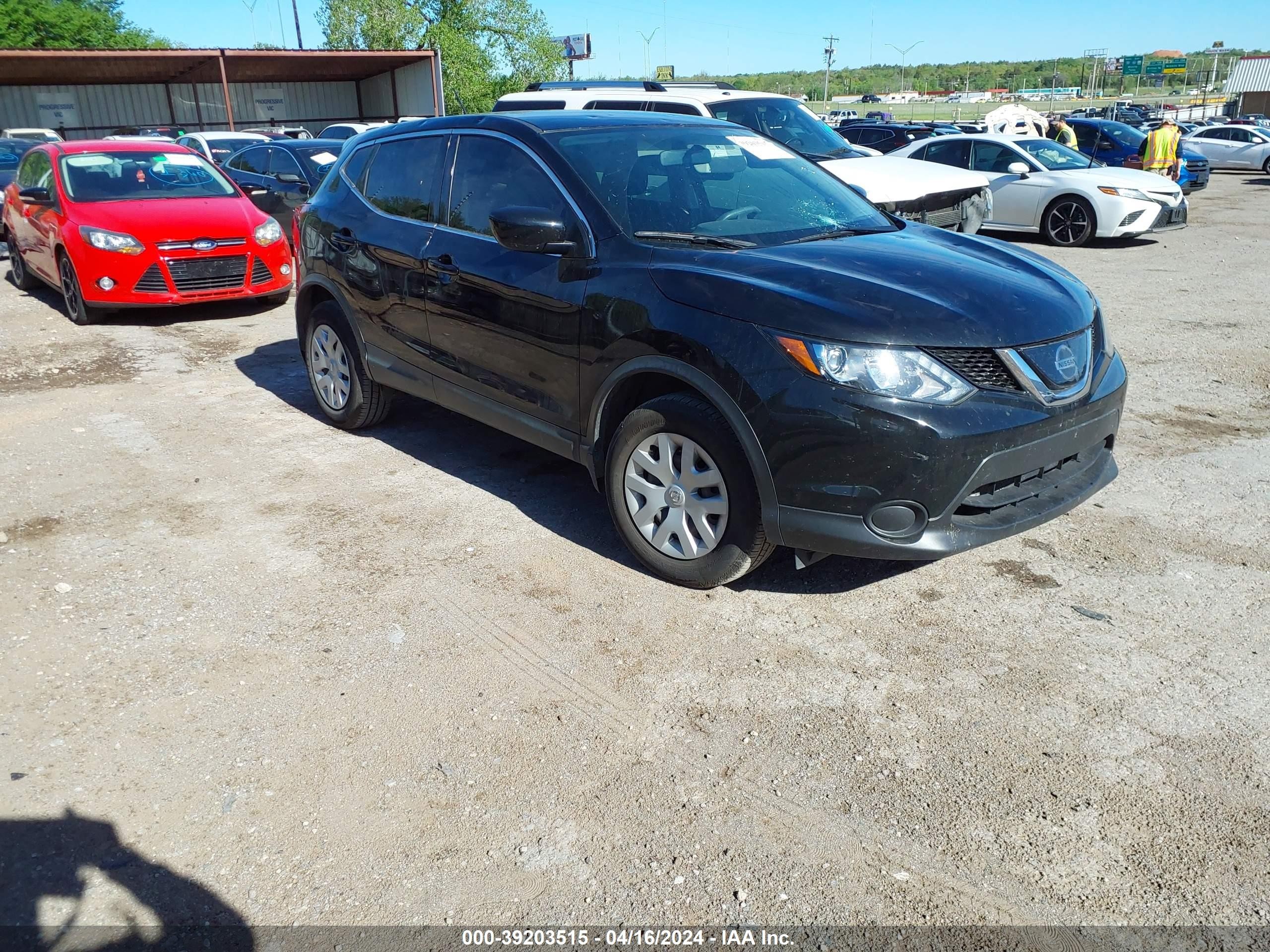 NISSAN ROGUE 2019 jn1bj1cp4kw524646