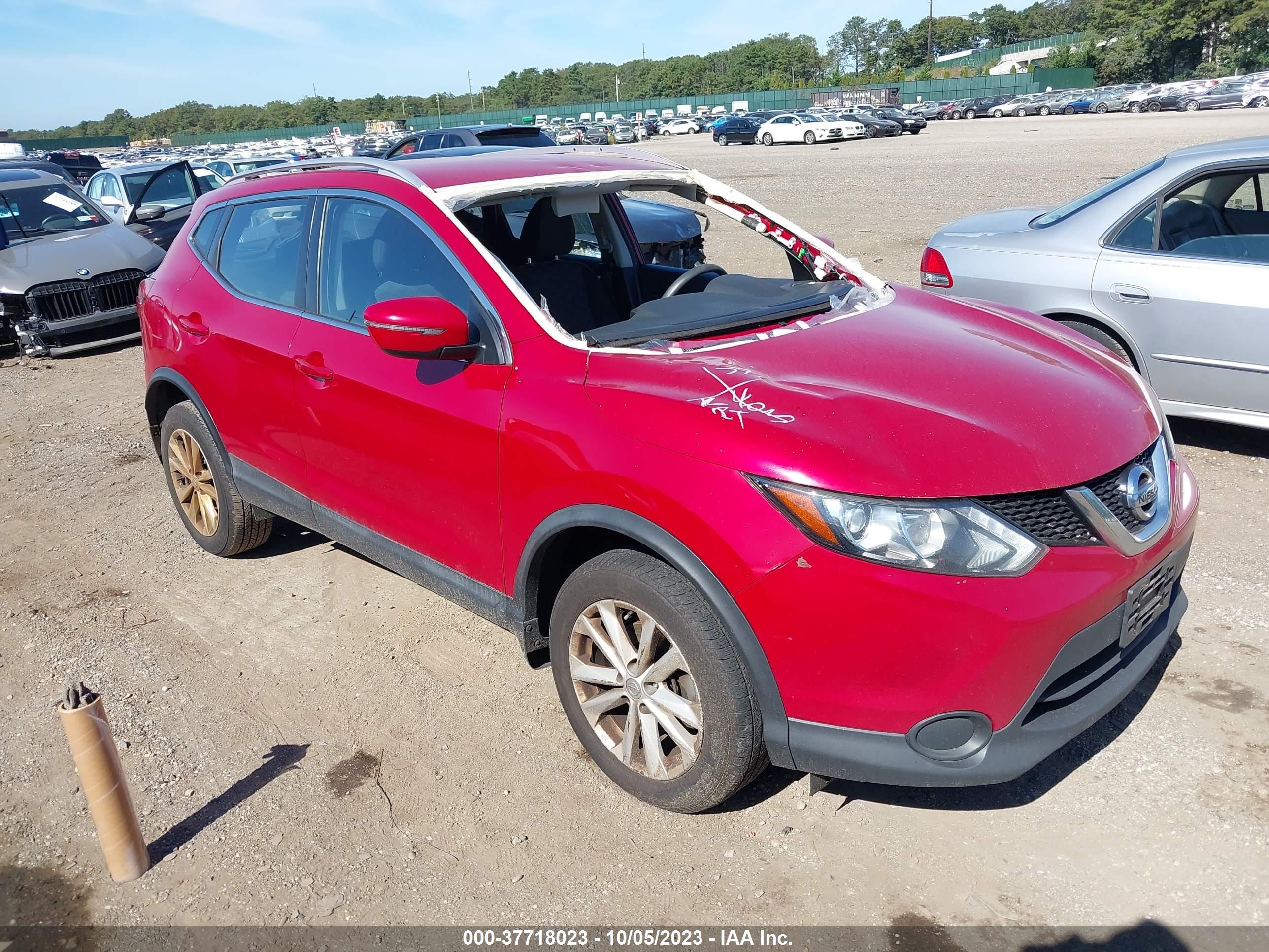 NISSAN ROGUE 2018 jn1bj1cp5jw108121