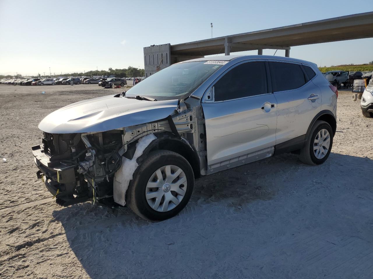 NISSAN ROGUE 2018 jn1bj1cp5jw157223