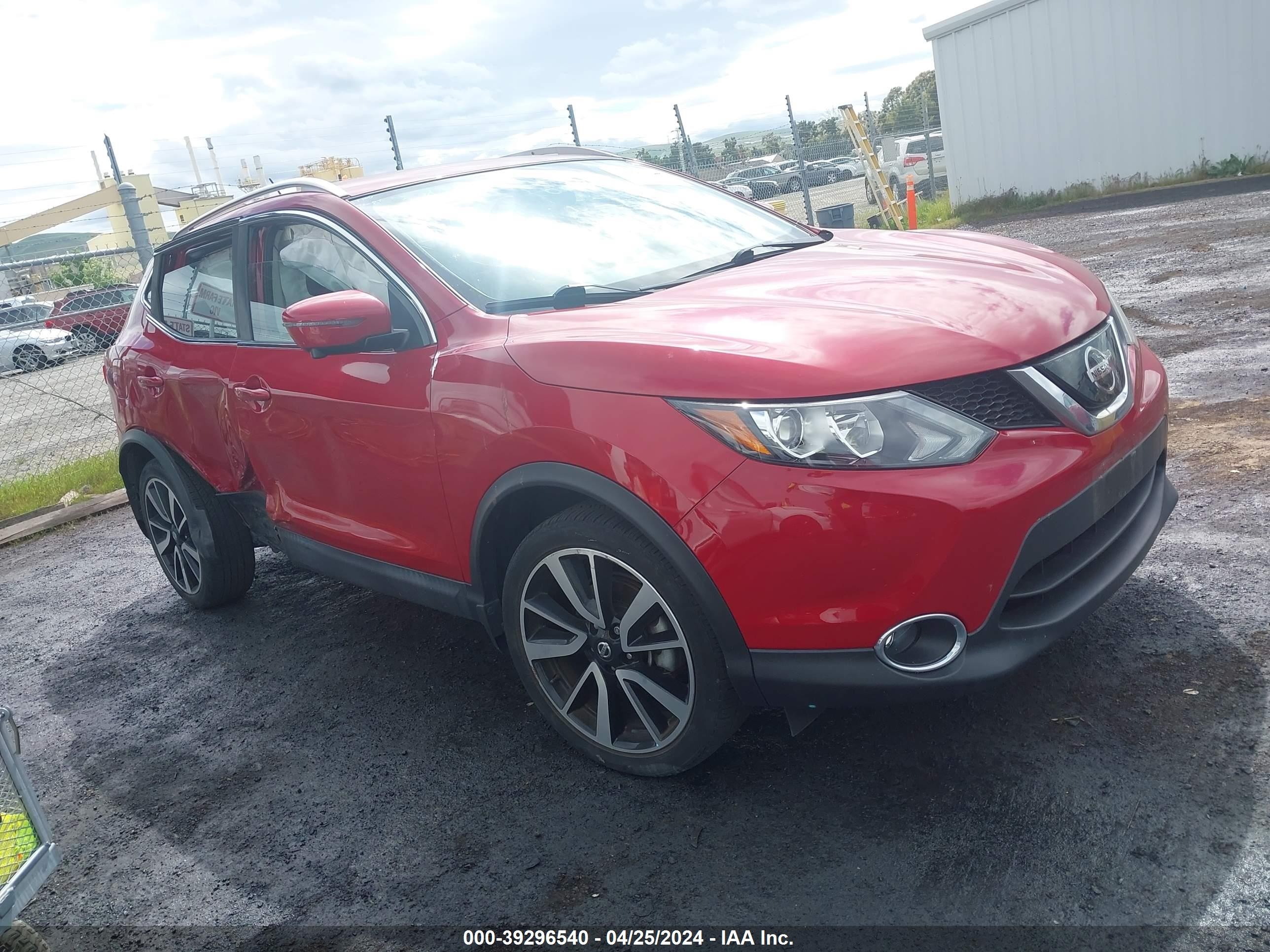 NISSAN ROGUE 2018 jn1bj1cp6jw182924