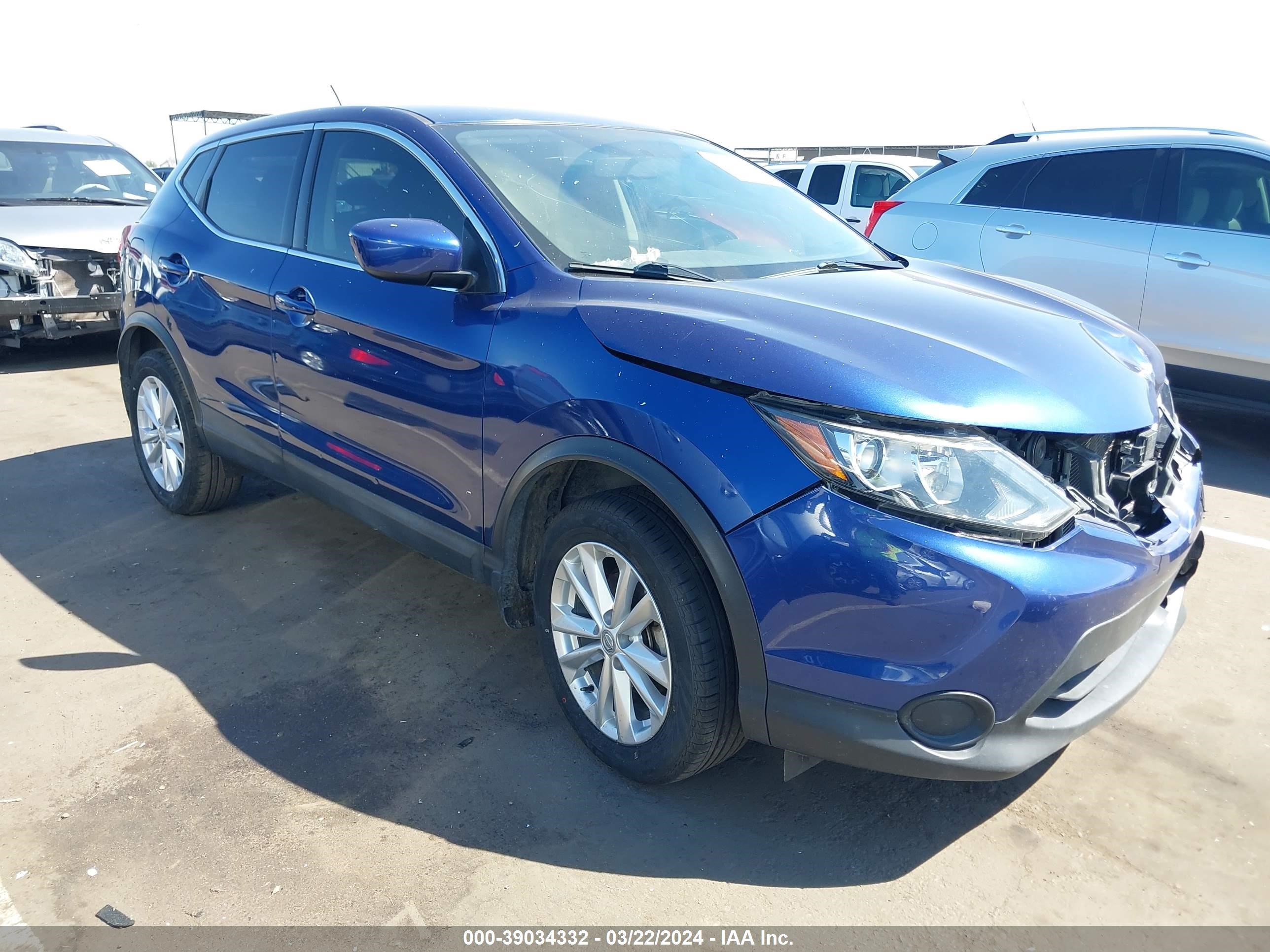 NISSAN ROGUE 2018 jn1bj1cp6jw188397