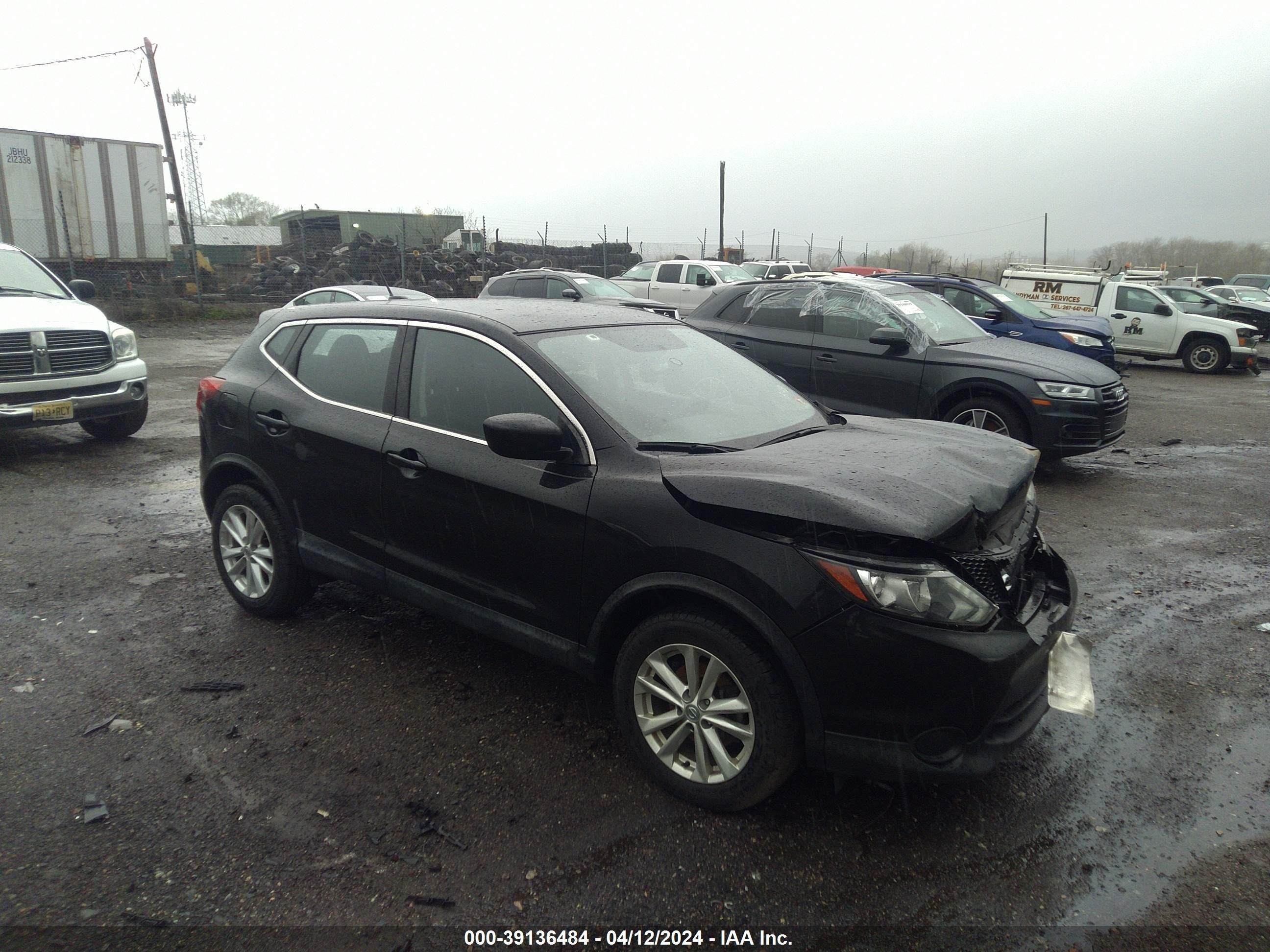 NISSAN ROGUE 2017 jn1bj1cp8hw019413