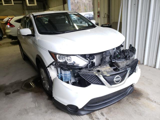 NISSAN ROGUE 2018 jn1bj1cp8jw193911