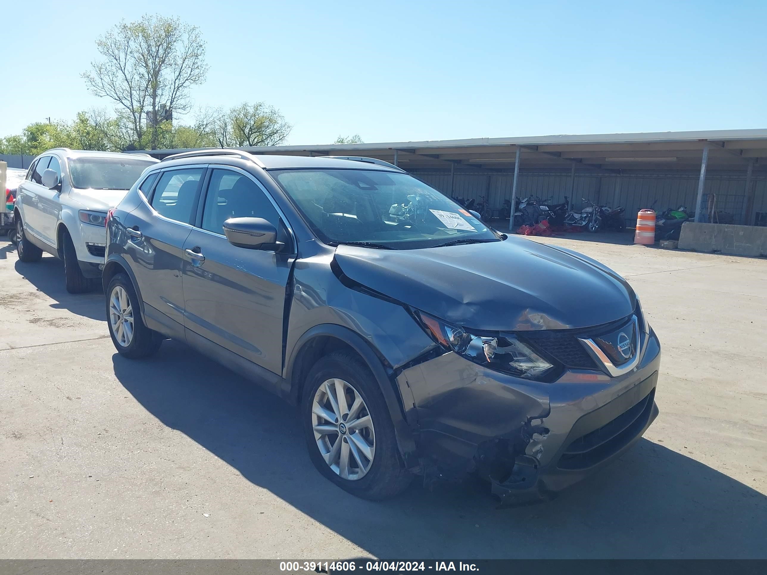 NISSAN ROGUE 2019 jn1bj1cp8kw233230