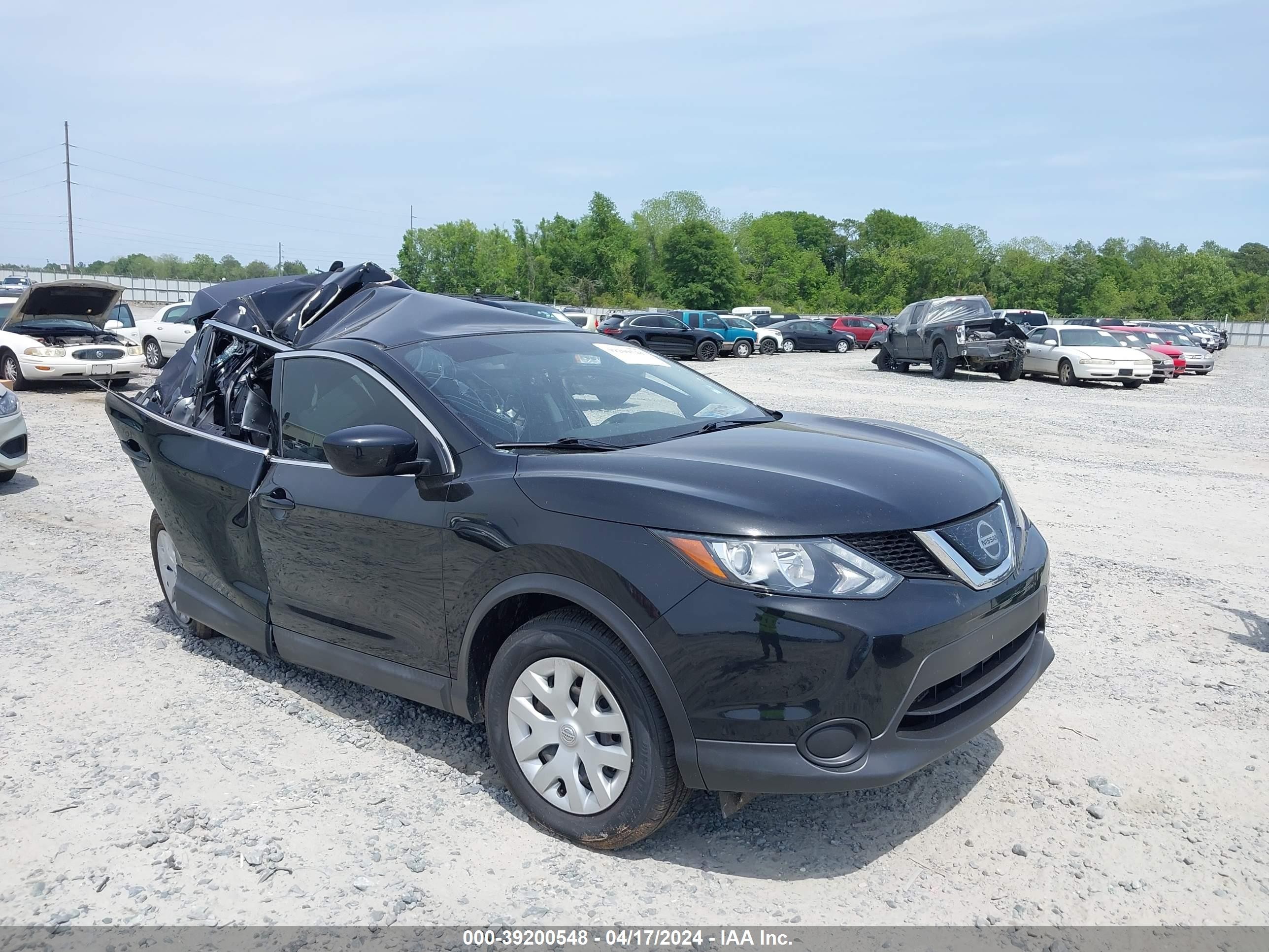 NISSAN ROGUE 2019 jn1bj1cp8kw525363