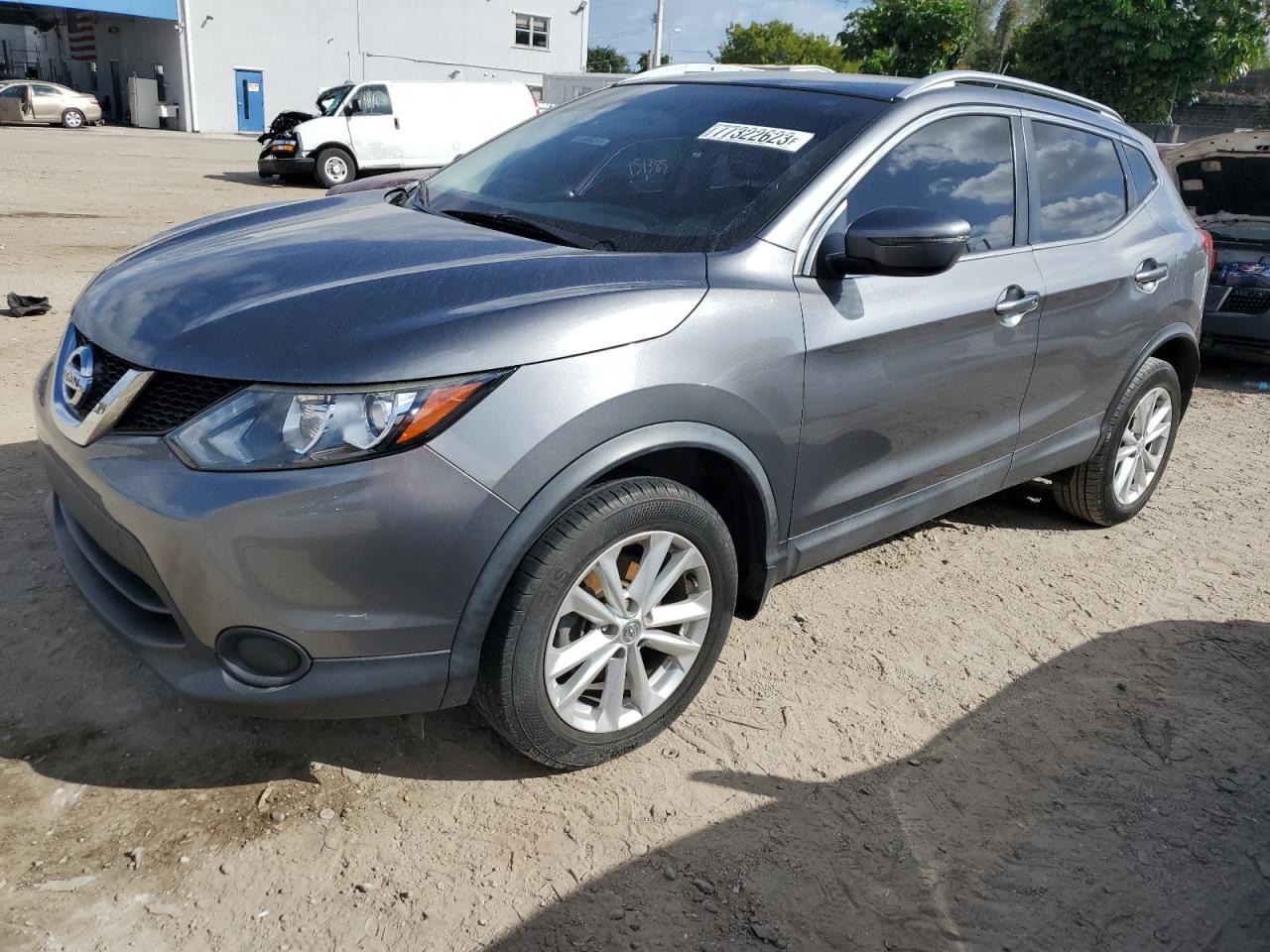 NISSAN ROGUE 2018 jn1bj1cp9jw101334