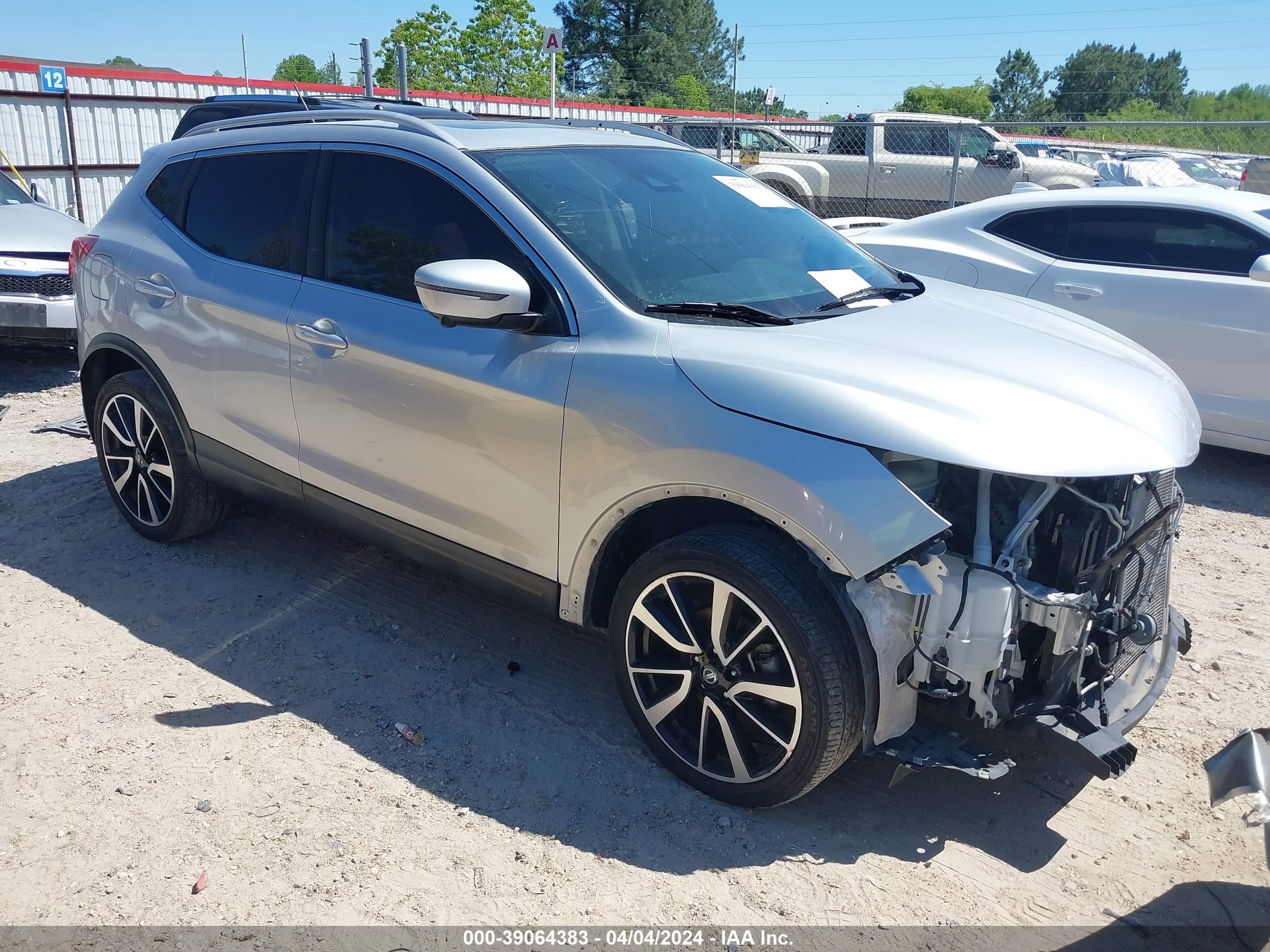 NISSAN ROGUE 2018 jn1bj1cp9jw105738