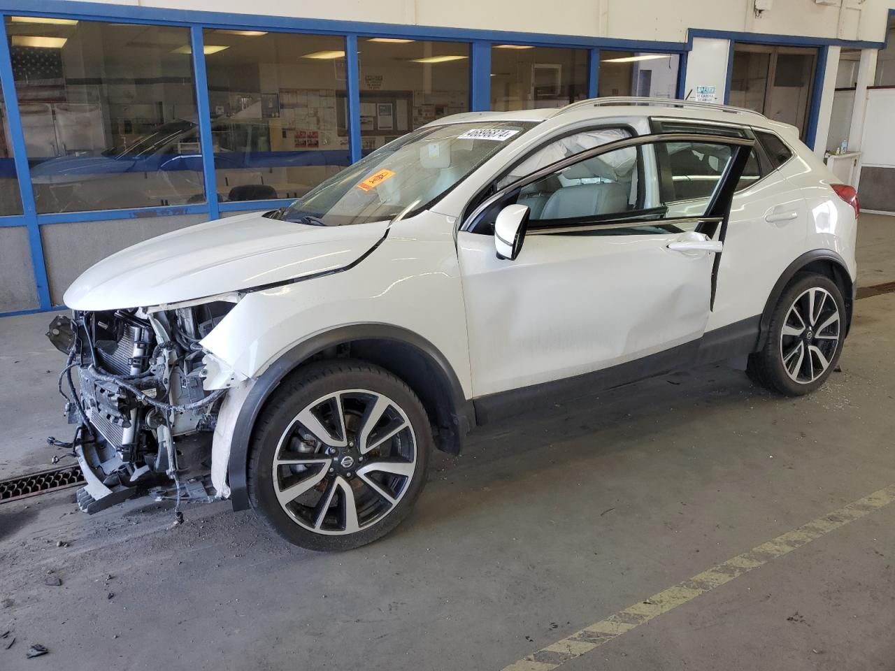 NISSAN ROGUE 2018 jn1bj1cp9jw196302