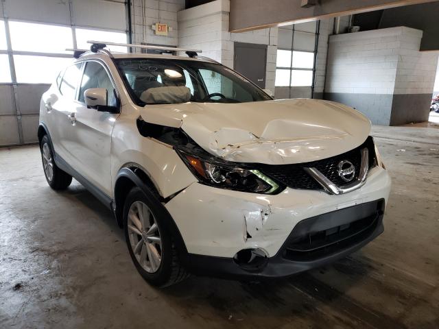 NISSAN ROGUE 2017 jn1bj1cpxhw024435