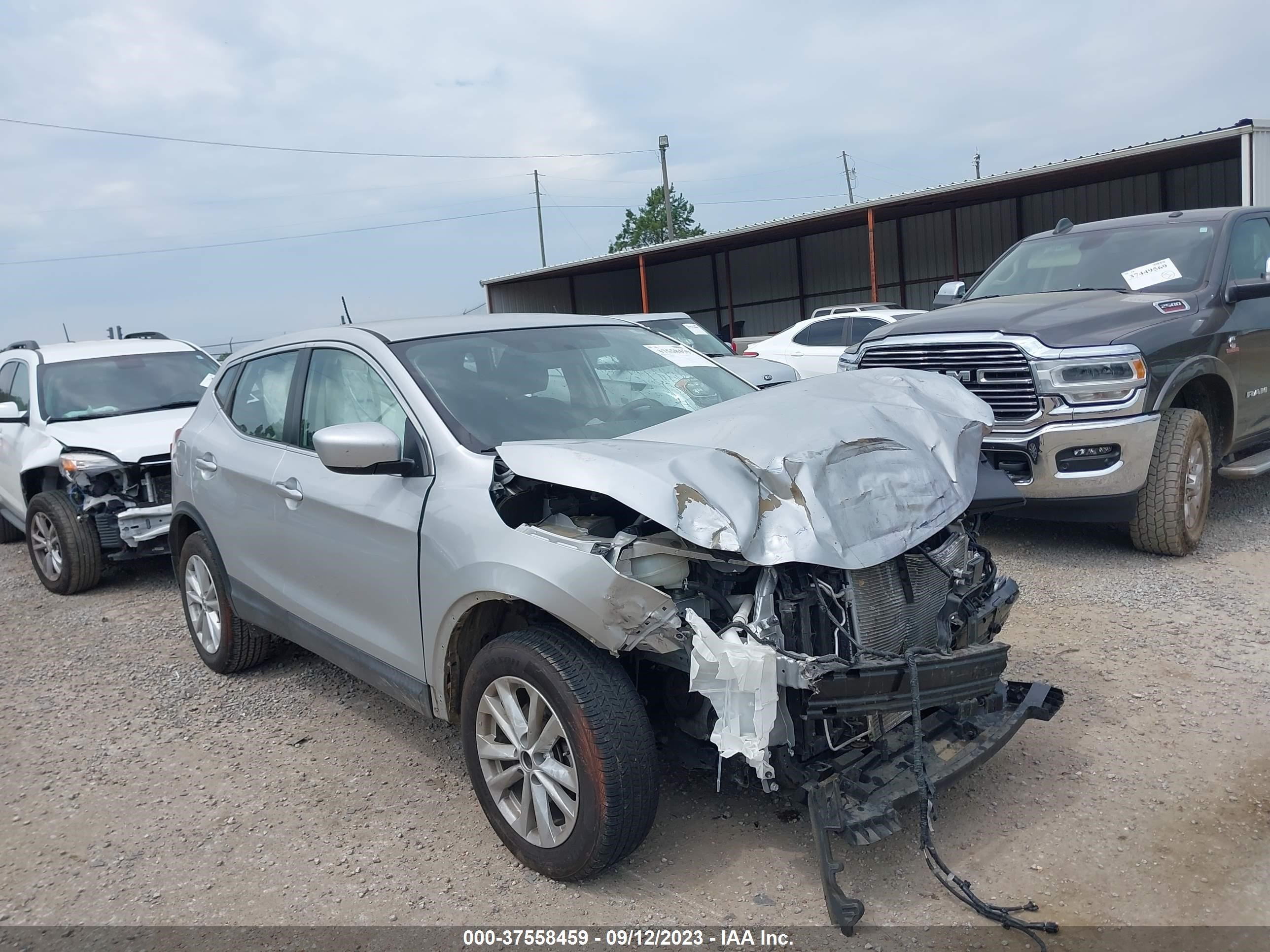 NISSAN ROGUE 2019 jn1bj1cpxkw522724