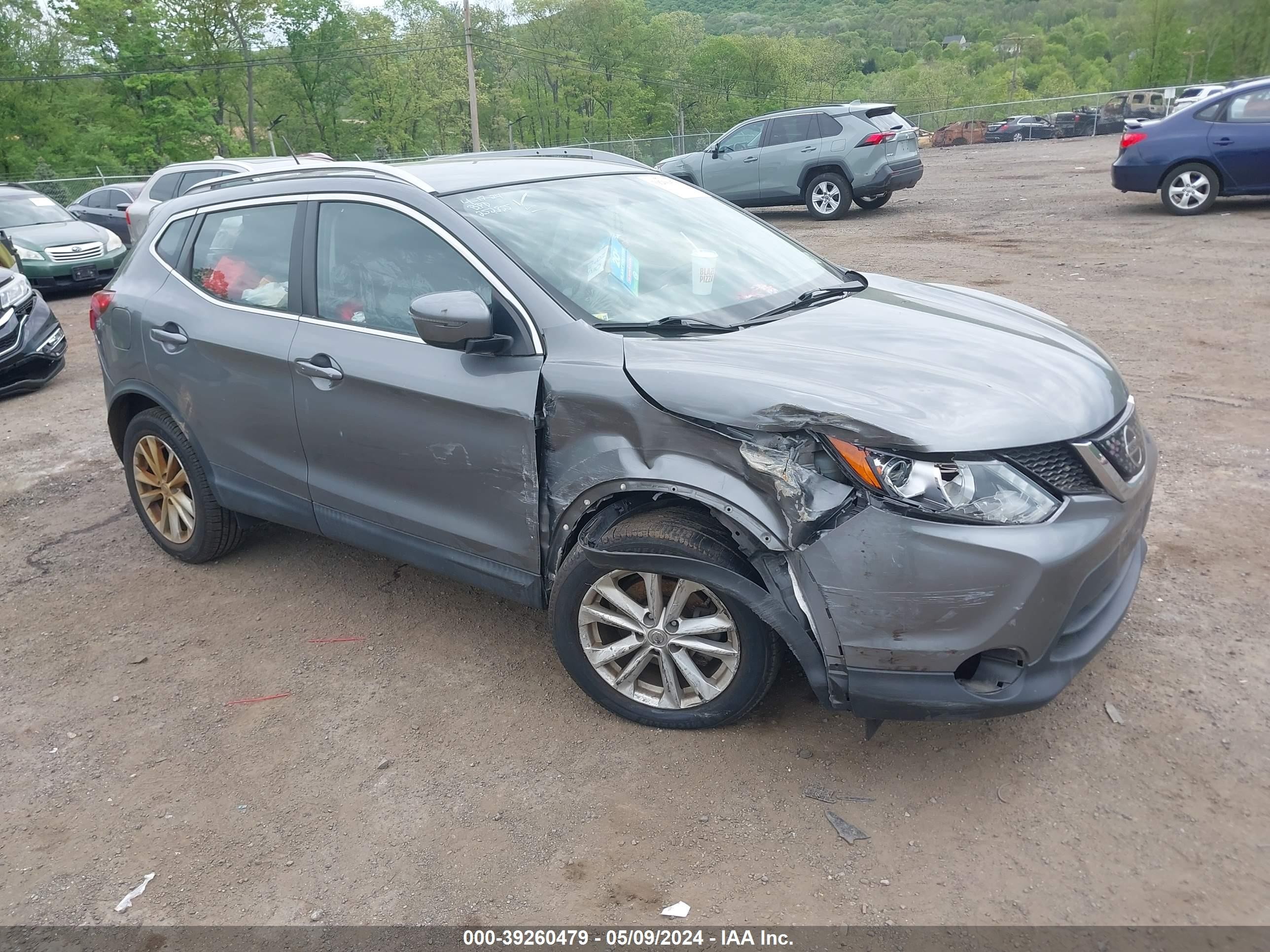 NISSAN ROGUE 2018 jn1bj1cr0jw252855