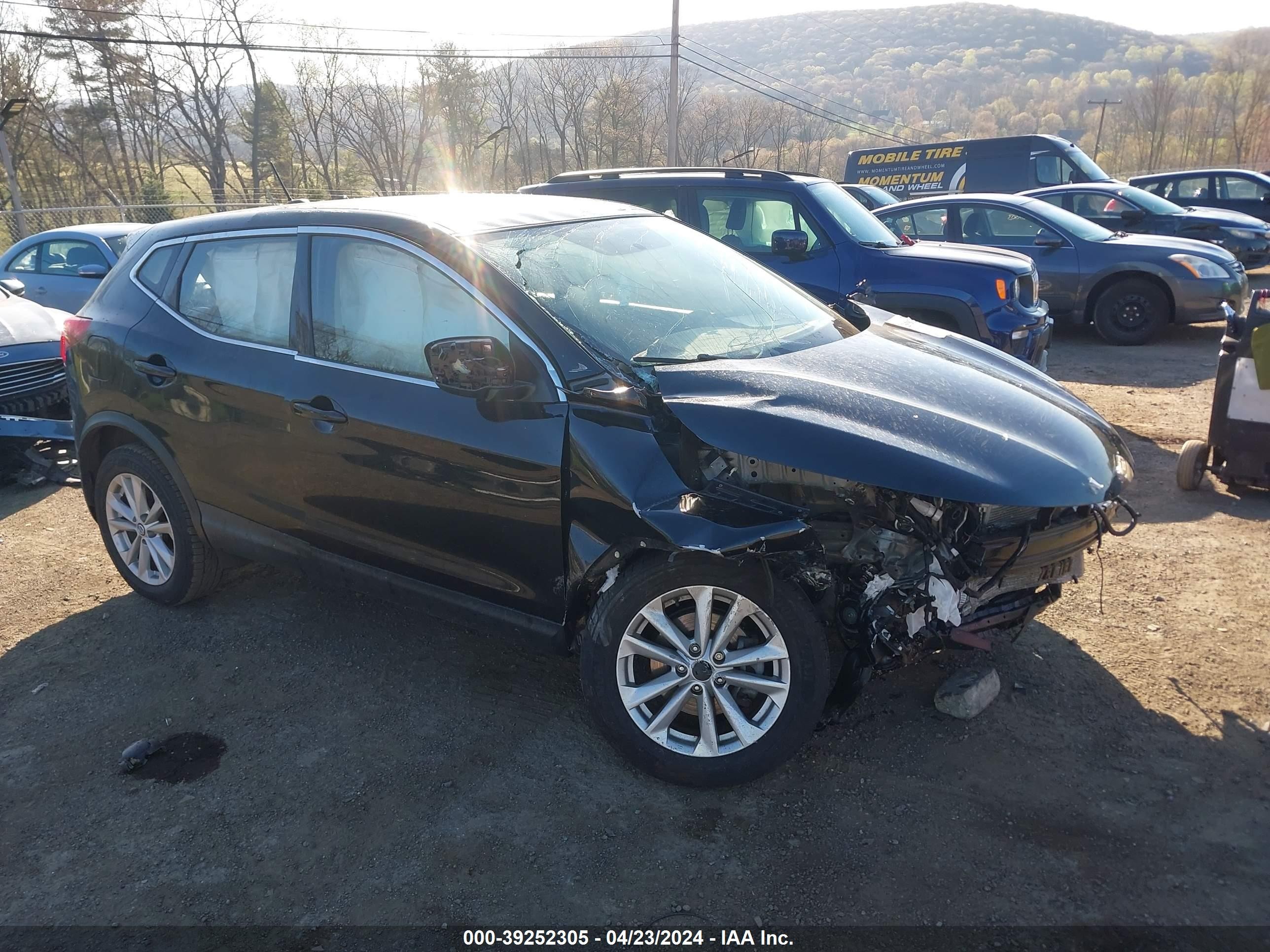 NISSAN ROGUE 2019 jn1bj1cr0kw630920