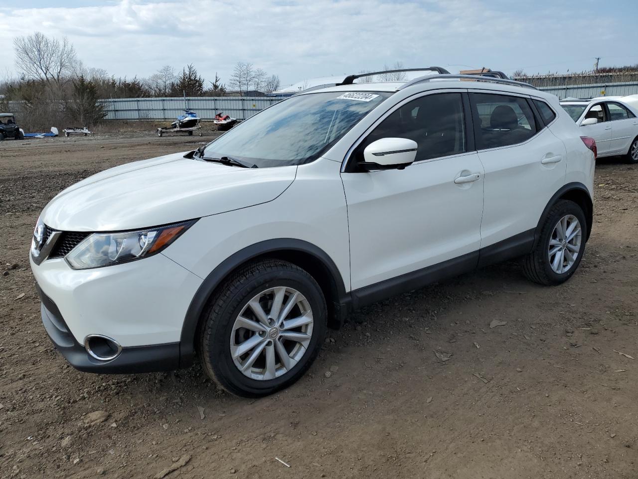 NISSAN ROGUE 2017 jn1bj1cr1hw107141