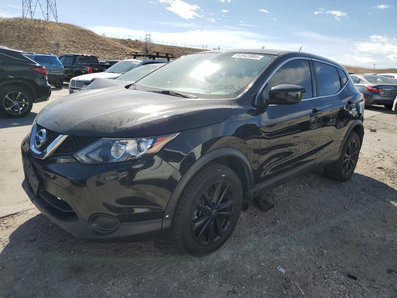 NISSAN ROGUE 2017 jn1bj1cr1hw110475