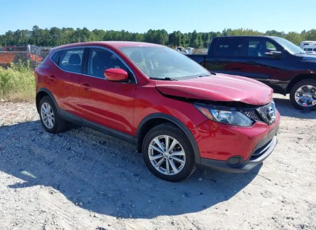 NISSAN ROGUE 2017 jn1bj1cr1hw128197