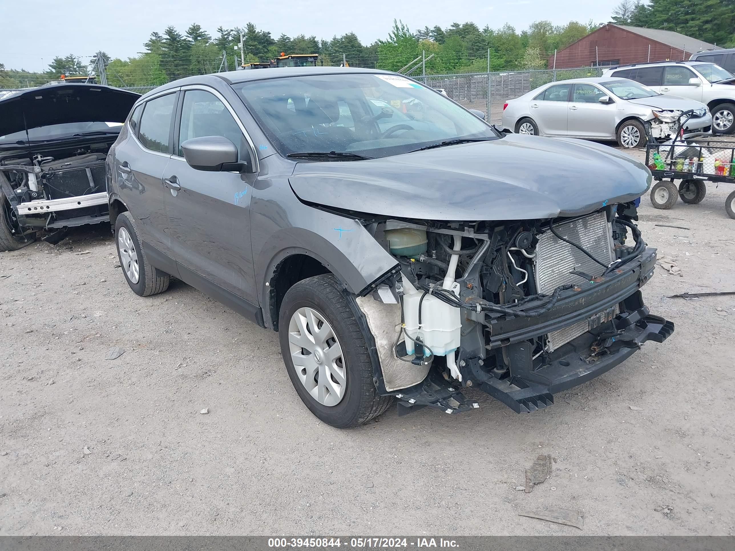 NISSAN ROGUE 2019 jn1bj1cr1kw333882