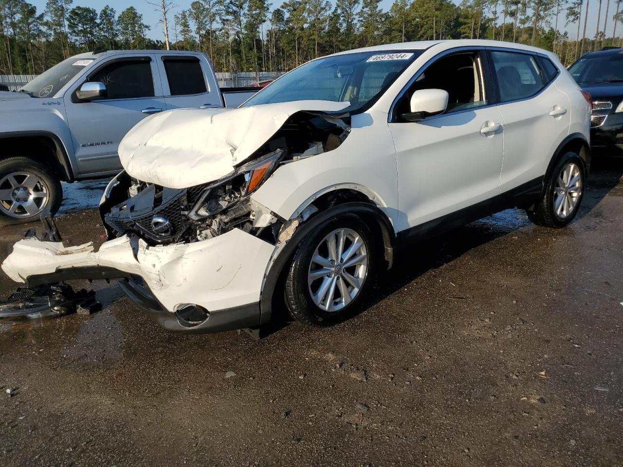 NISSAN ROGUE 2017 jn1bj1cr2hw114258