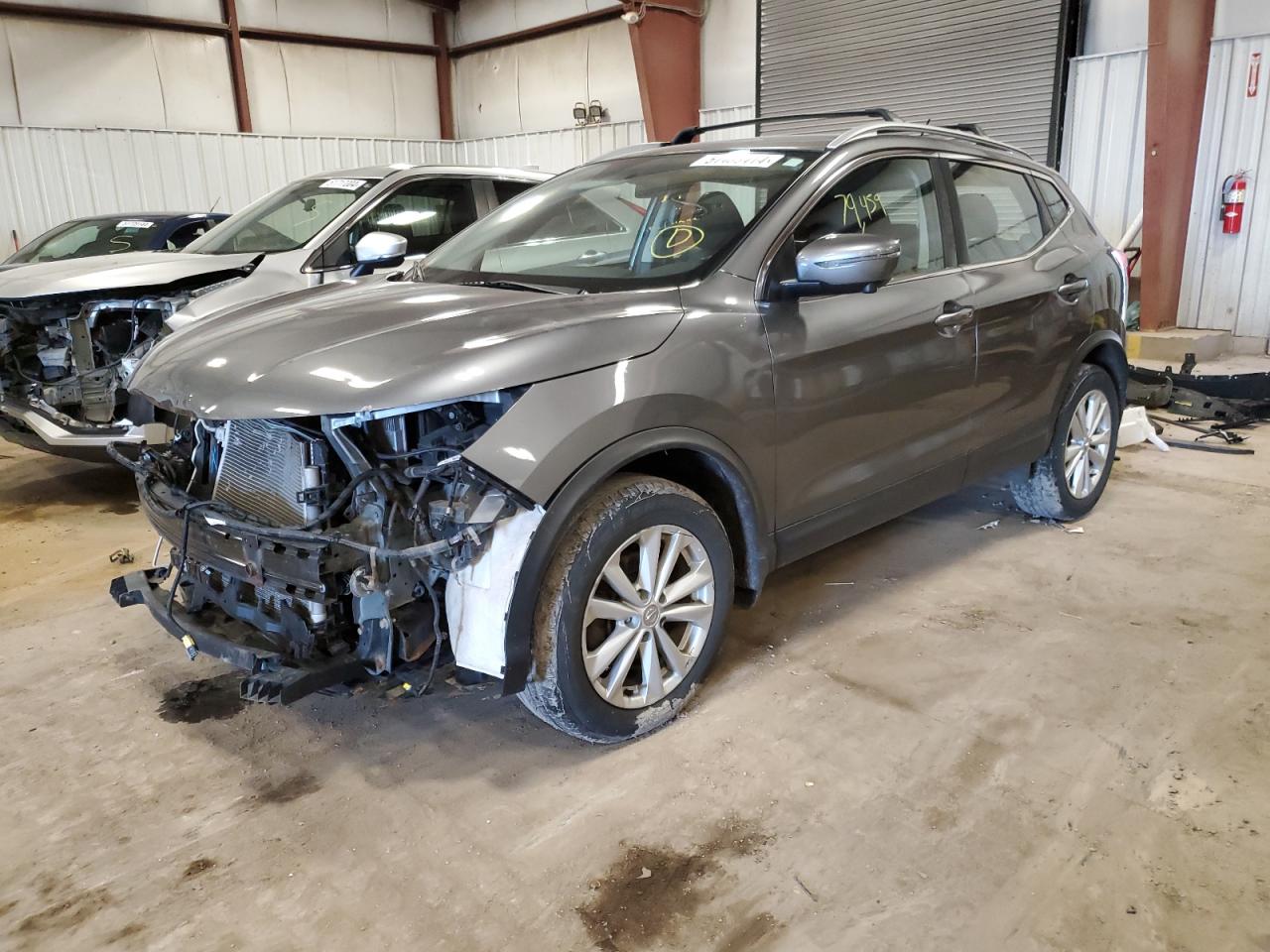 NISSAN ROGUE 2018 jn1bj1cr2jw206234