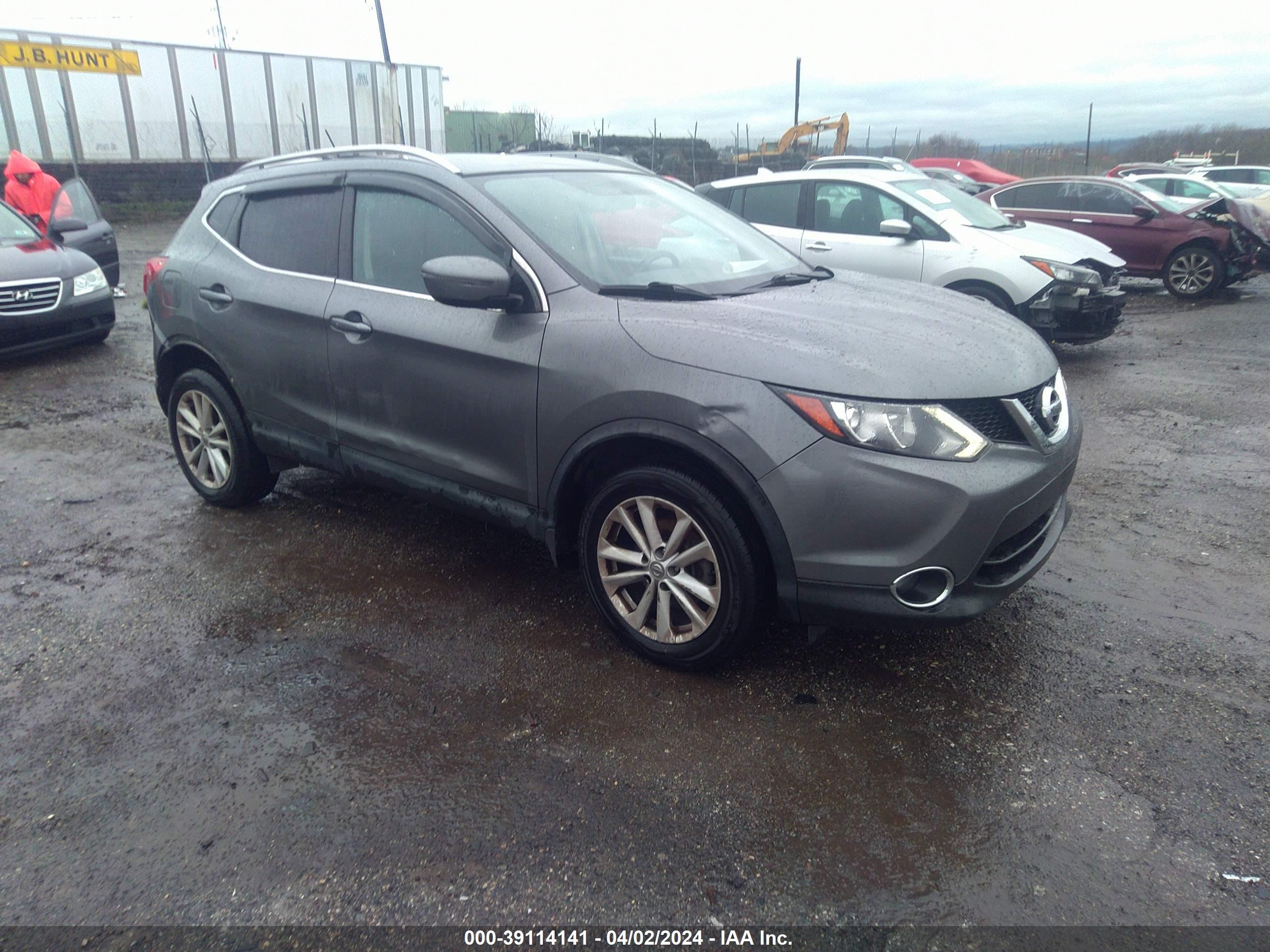 NISSAN ROGUE 2017 jn1bj1cr3hw111725