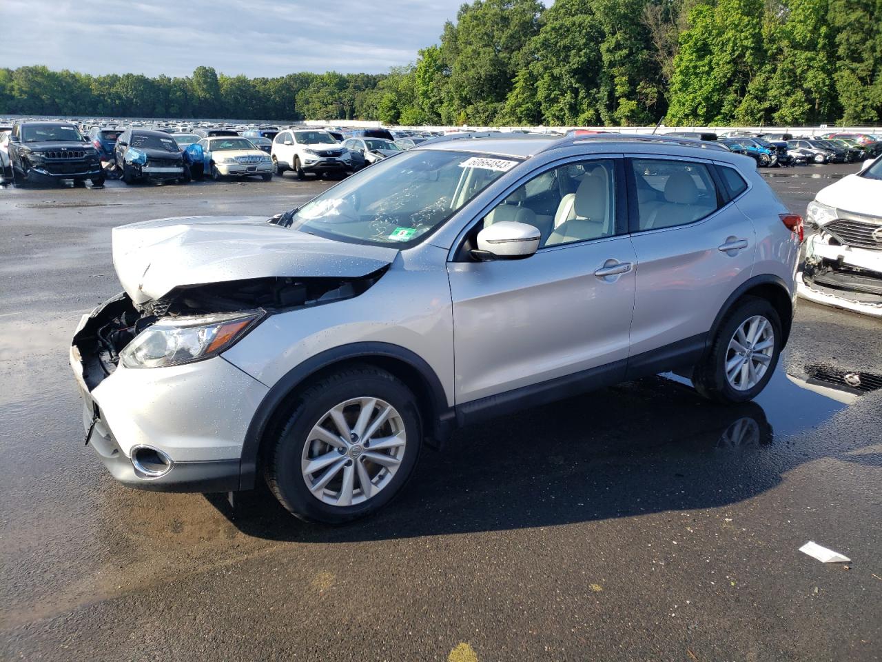 NISSAN ROGUE 2018 jn1bj1cr3jw253594