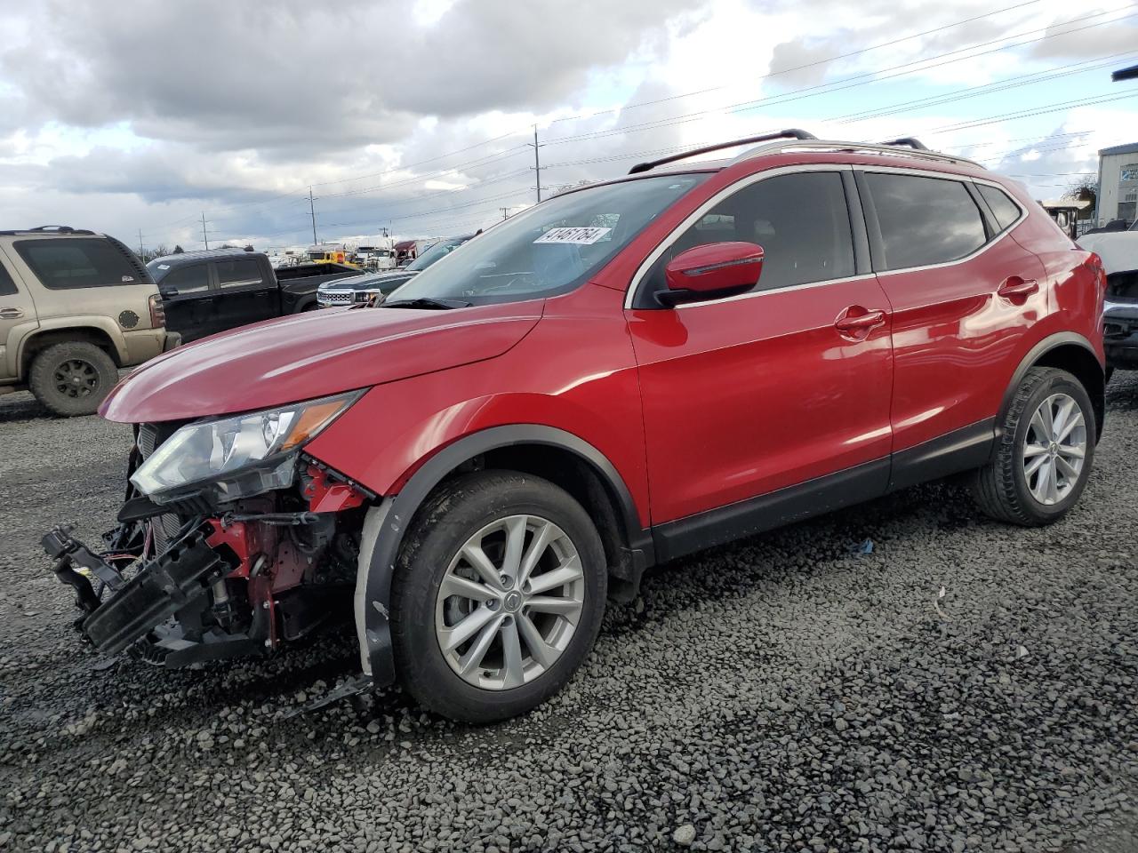 NISSAN ROGUE 2018 jn1bj1cr3jw283582