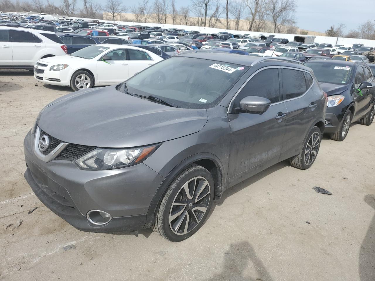 NISSAN ROGUE 2017 jn1bj1cr4hw116741