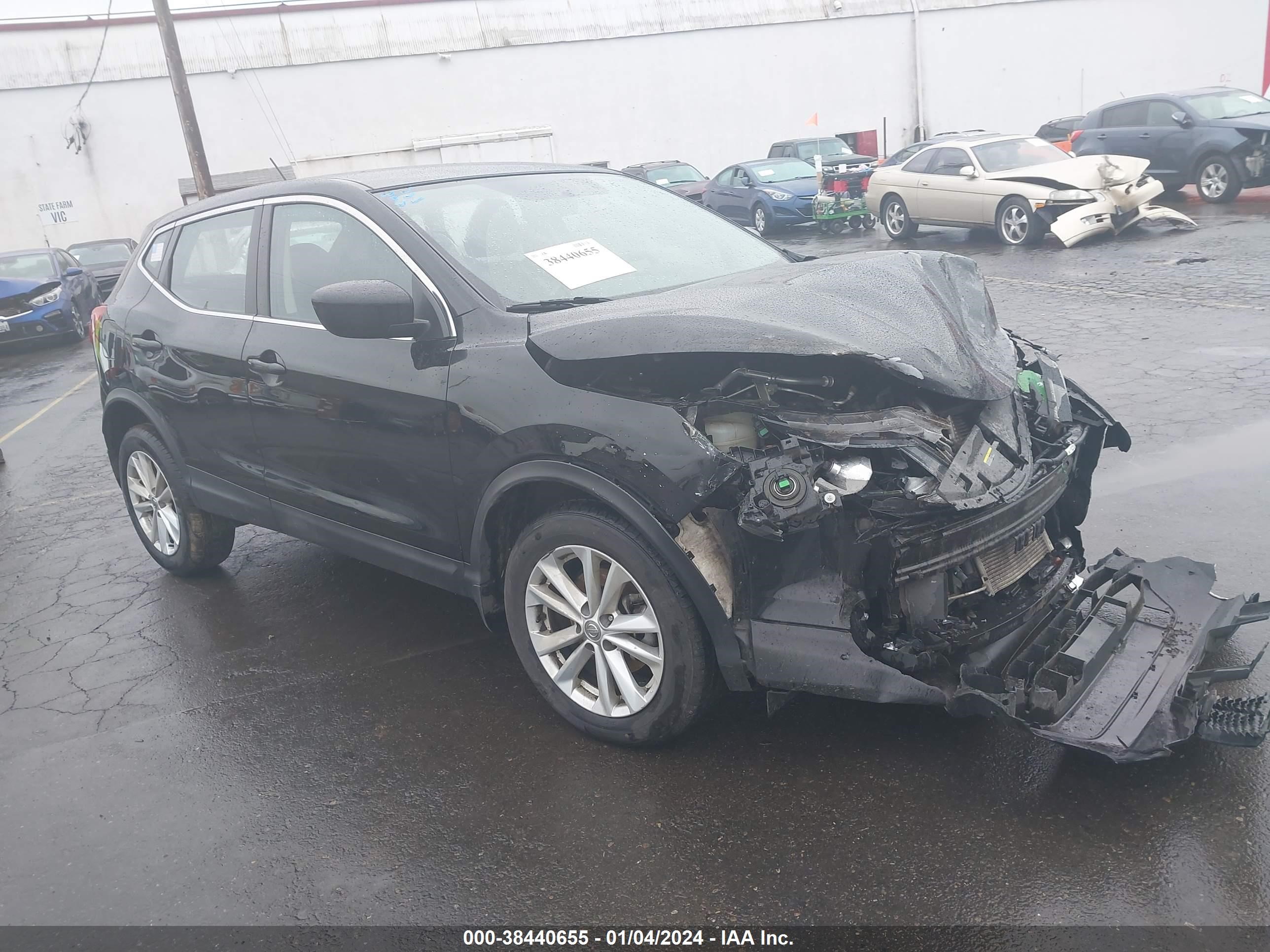 NISSAN ROGUE 2017 jn1bj1cr4hw135693