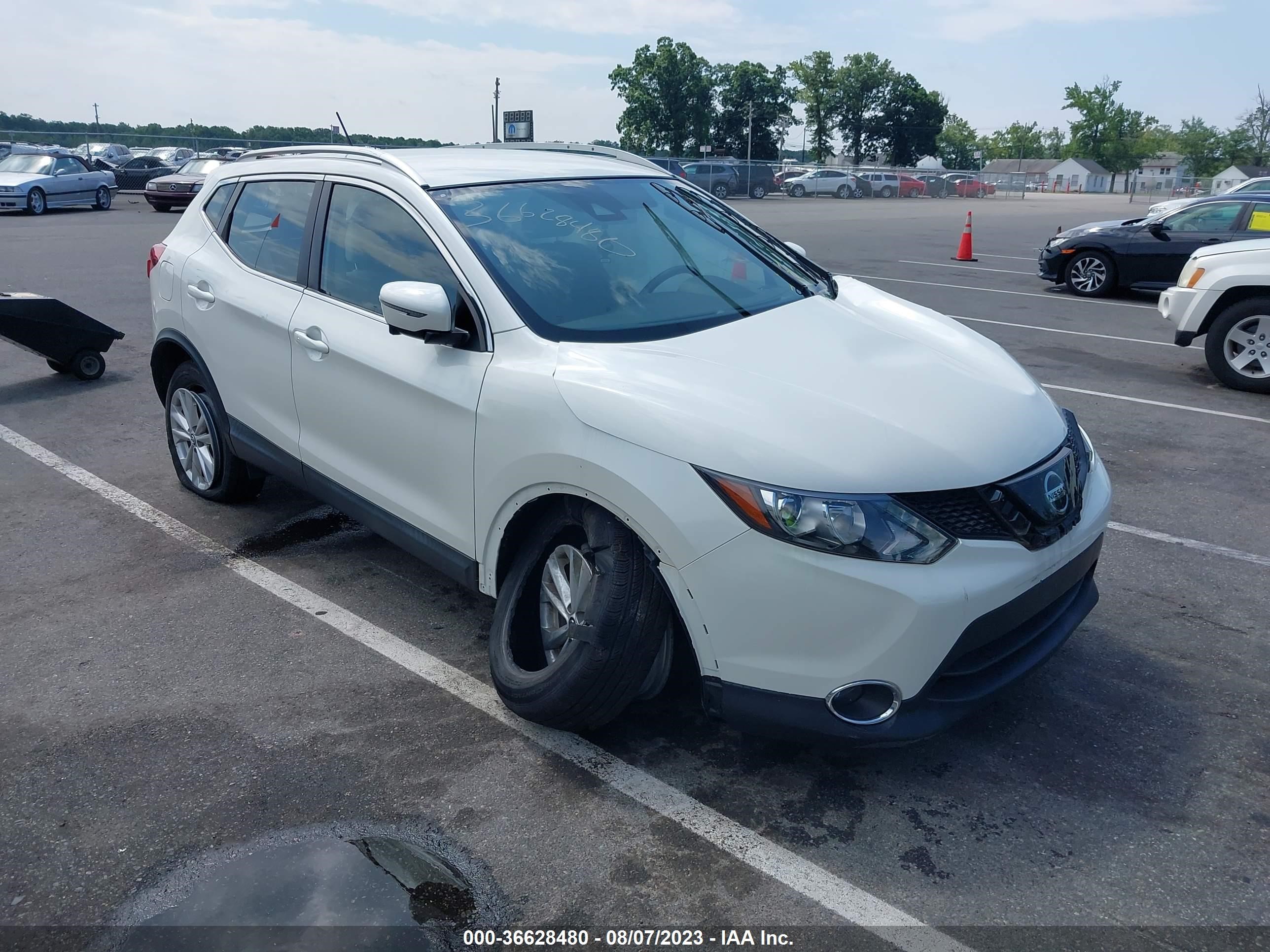 NISSAN ROGUE 2019 jn1bj1cr4kw313111