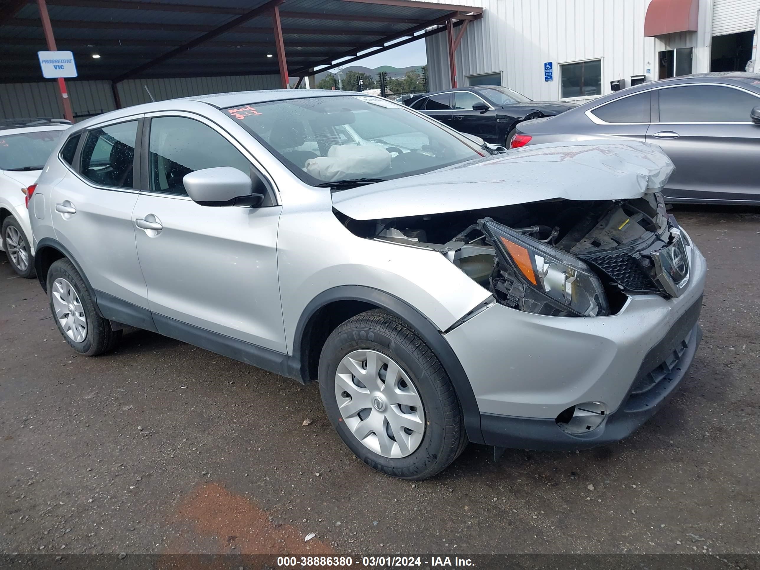 NISSAN ROGUE 2019 jn1bj1cr4kw627390